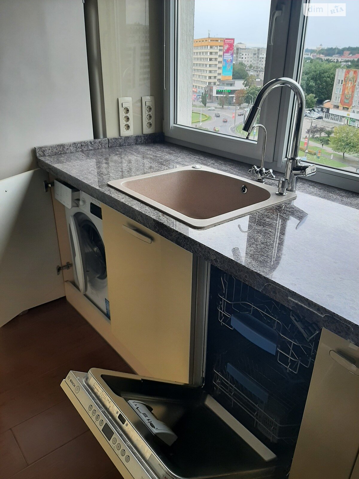 однокімнатна квартира в Львові, район Шевченківський, на просп. Чорновола В’ячеслава в довготривалу оренду помісячно фото 1 однокімнатна квартира в Львові, район Шевченківський, на просп. Чорновола В’ячеслава в довготривалу оренду помісячно фото 1