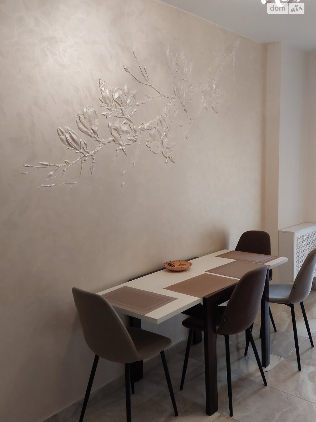 трикімнатна квартира з меблями в Львові, район Шевченківський, на вул. Шевченка Тараса в довготривалу оренду помісячно фото 1 трикімнатна квартира з меблями в Львові, район Шевченківський, на вул. Шевченка Тараса в довготривалу оренду помісячно фото 1