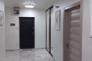 трикімнатна квартира з меблями в Львові, район Шевченківський, на вул. Шевченка Тараса в довготривалу оренду помісячно фото 2 трикімнатна квартира з меблями в Львові, район Шевченківський, на вул. Шевченка Тараса в довготривалу оренду помісячно фото 2