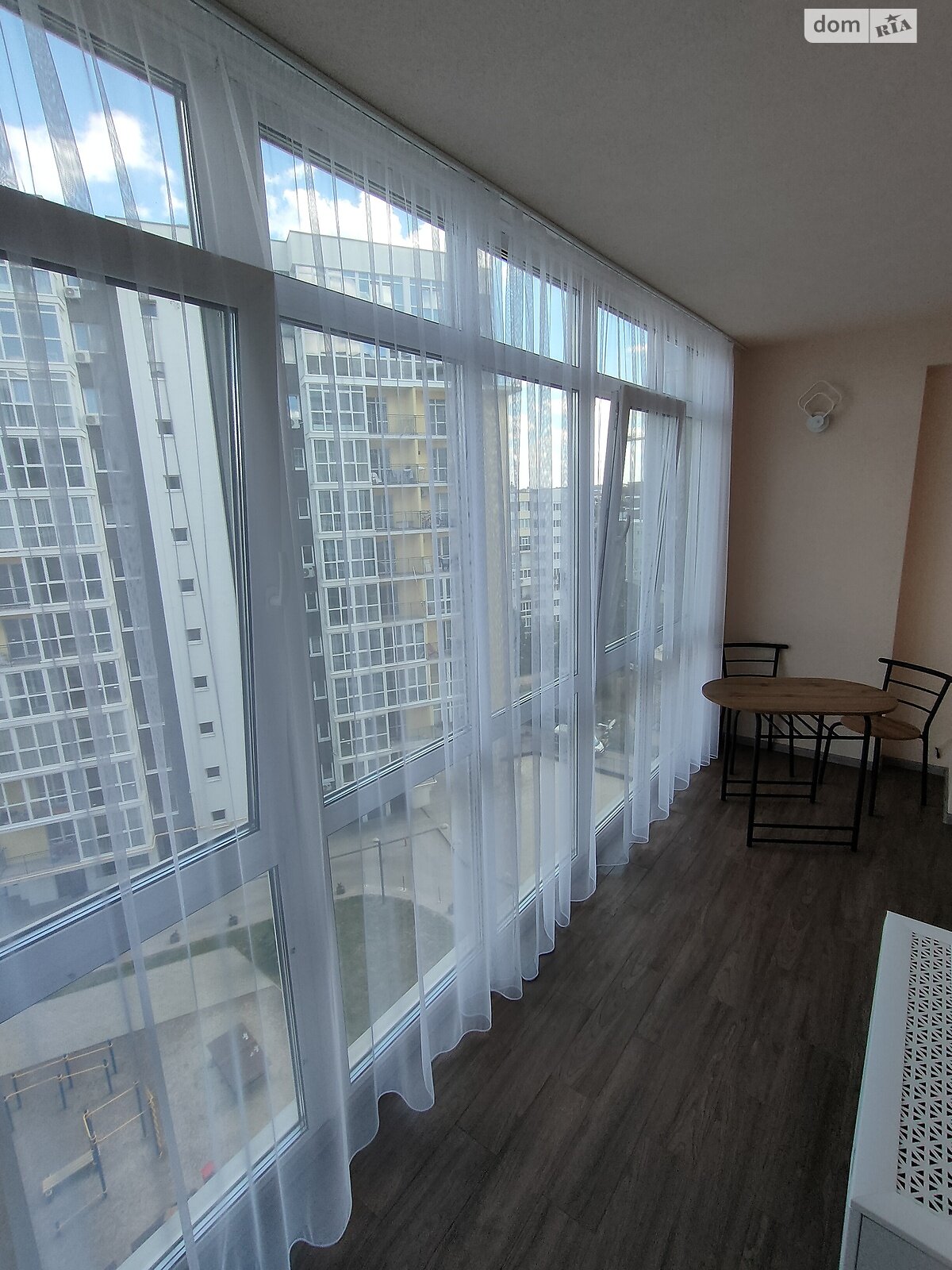 трикімнатна квартира з меблями в Львові, район Шевченківський, на вул. Шевченка Тараса в довготривалу оренду помісячно фото 1 трикімнатна квартира з меблями в Львові, район Шевченківський, на вул. Шевченка Тараса в довготривалу оренду помісячно фото 1