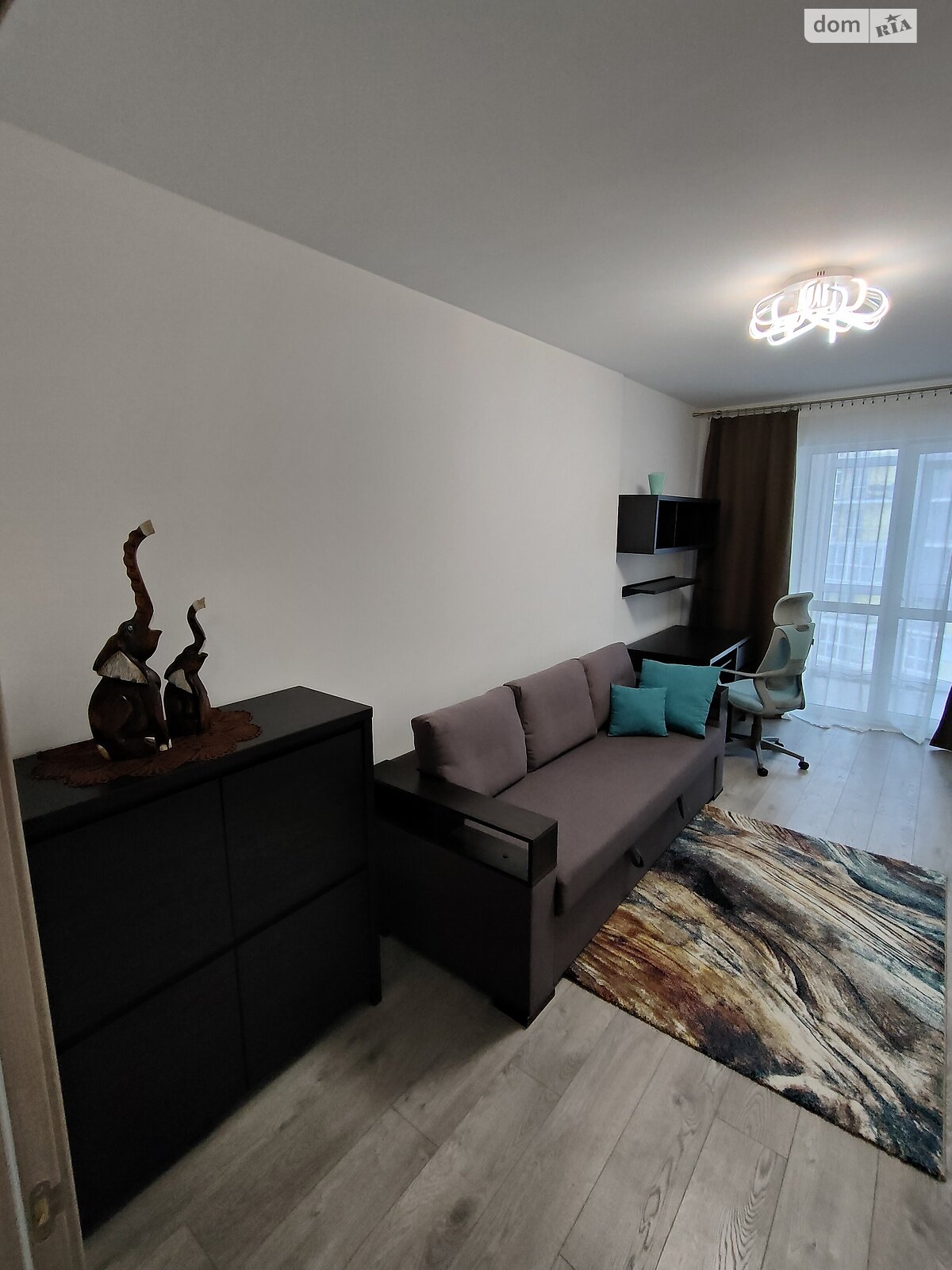 трикімнатна квартира з меблями в Львові, район Шевченківський, на вул. Шевченка Тараса в довготривалу оренду помісячно фото 1 трикімнатна квартира з меблями в Львові, район Шевченківський, на вул. Шевченка Тараса в довготривалу оренду помісячно фото 1