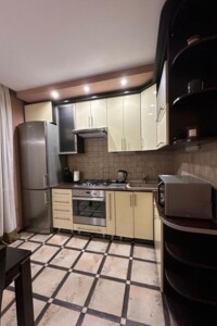 однокомнатная квартира в Львове, район Шевченковский, на ул. Хмельницкого Богдана 243 в аренду на долгий срок помесячно фото 2