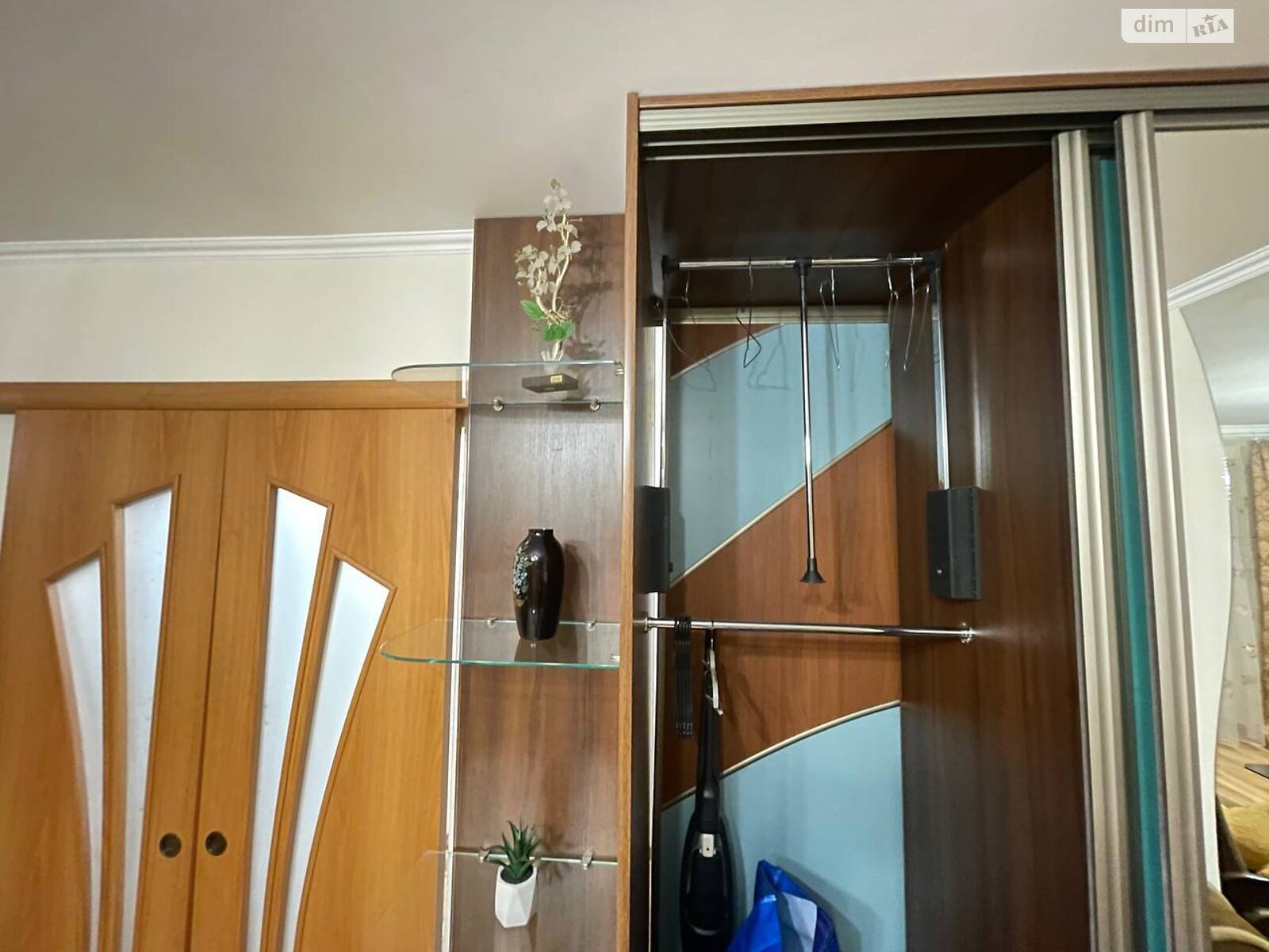 трехкомнатная квартира с мебелью в Львове, район Шевченковский, на ул. Липы Юрия в аренду на долгий срок помесячно фото 1