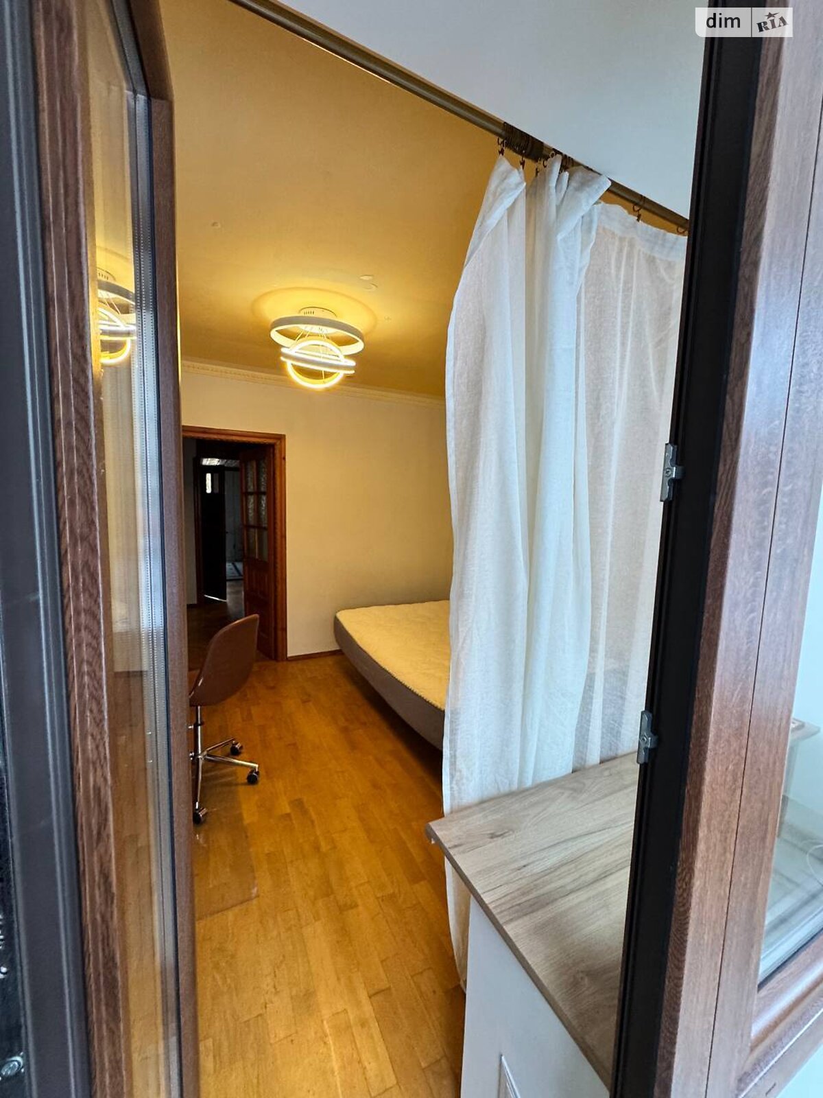 трехкомнатная квартира в Львове, район Шевченковский, на ул. Миколайчука 1А в аренду на долгий срок помесячно фото 1