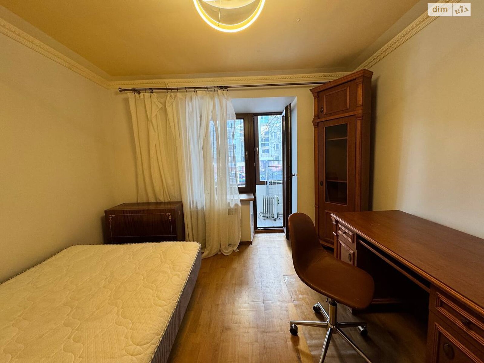 трехкомнатная квартира в Львове, район Шевченковский, на ул. Миколайчука 1А в аренду на долгий срок помесячно фото 1