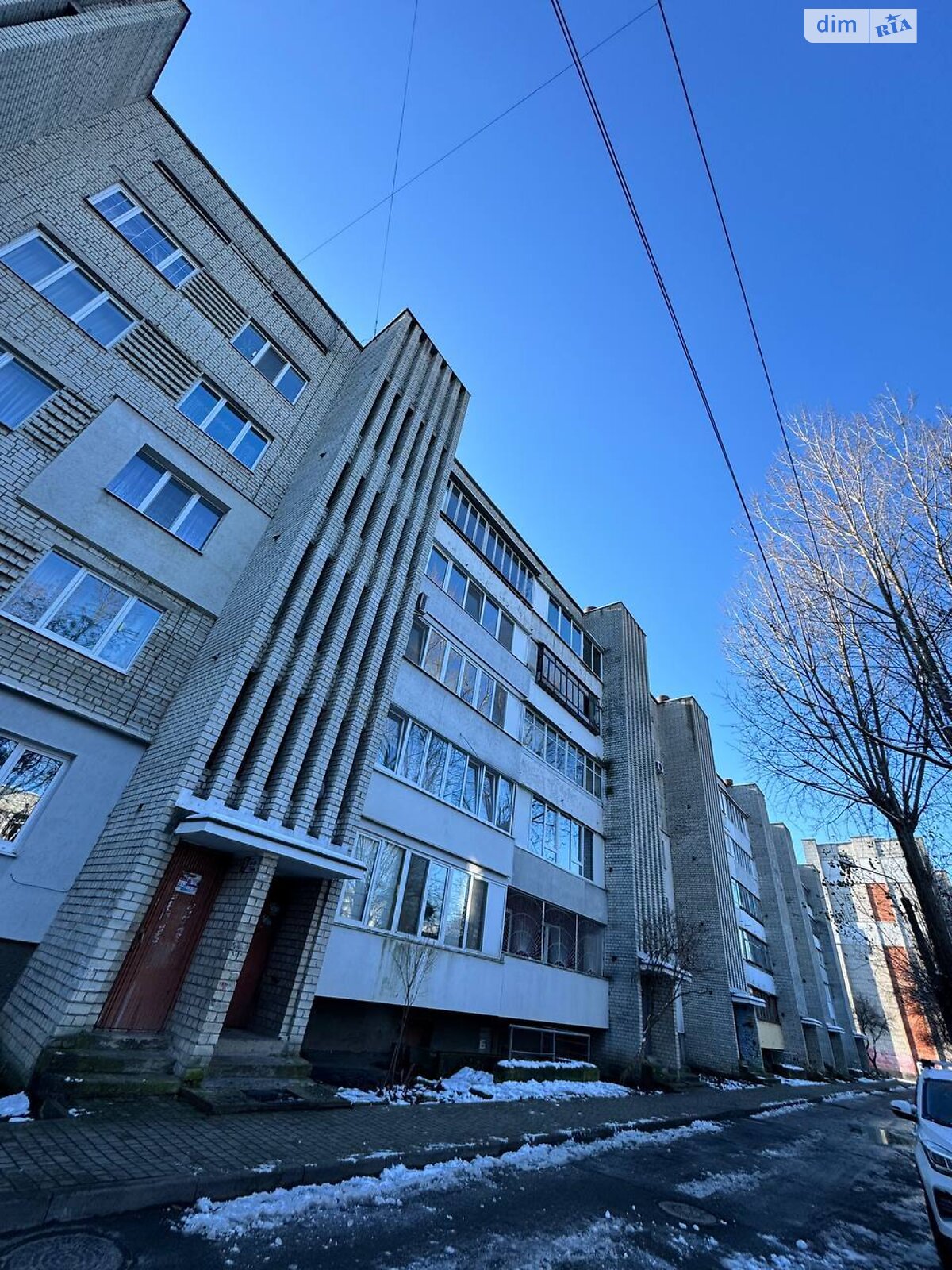 трехкомнатная квартира в Львове, район Шевченковский, на ул. Миколайчука 1А в аренду на долгий срок помесячно фото 1