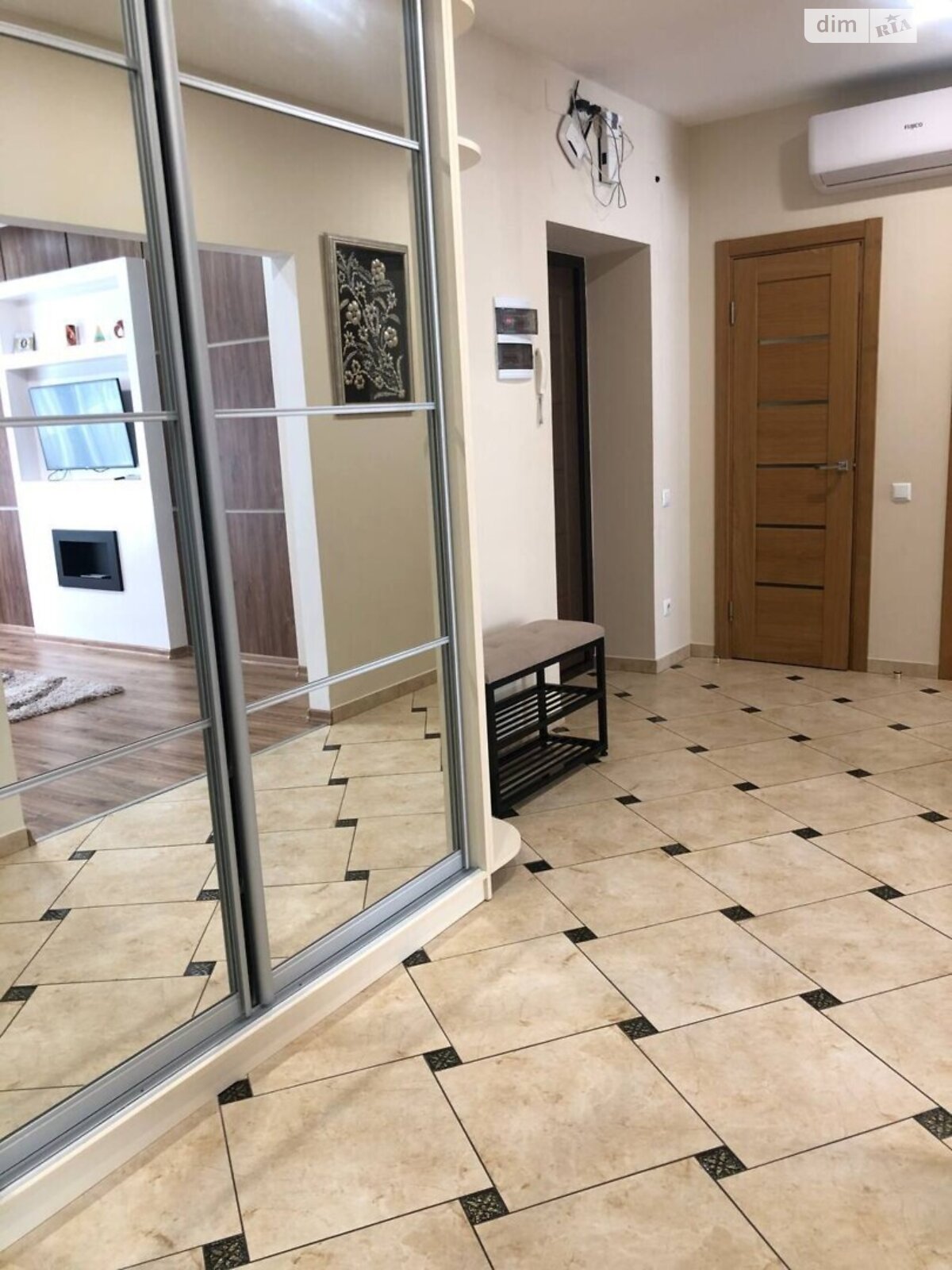 двокімнатна квартира в Львові, район Шевченківський, на вул. Шевченка Тараса 60 корпус 1 в довготривалу оренду помісячно фото 1 двокімнатна квартира в Львові, район Шевченківський, на вул. Шевченка Тараса 60 корпус 1 в довготривалу оренду помісячно фото 1