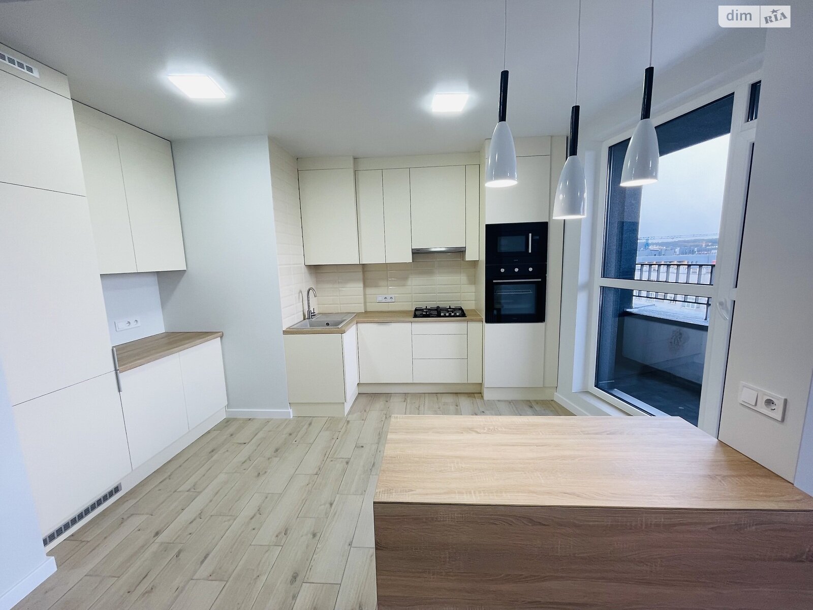 двухкомнатная квартира в Львове, район Шевченковский, на ул. Варшавская 201 в аренду на долгий срок помесячно фото 1 двухкомнатная квартира в Львове, район Шевченковский, на ул. Варшавская 201 в аренду на долгий срок помесячно фото 1