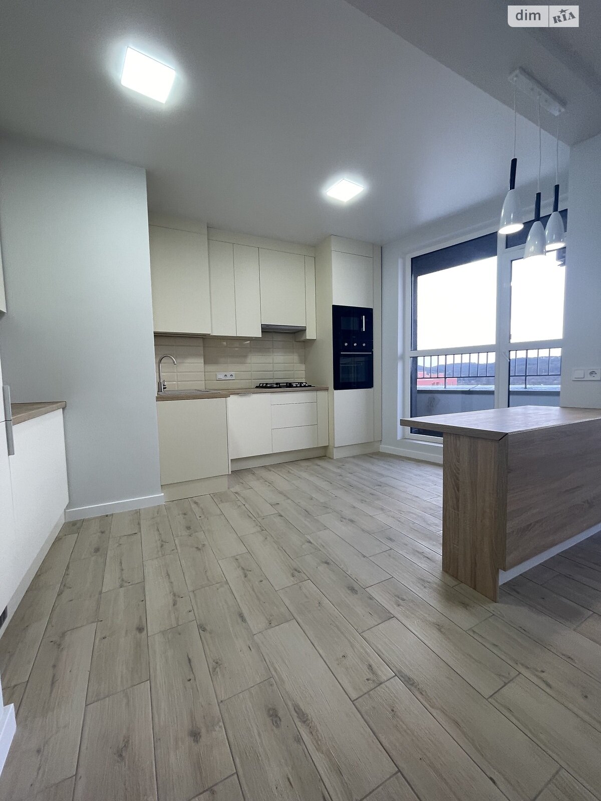 двухкомнатная квартира в Львове, район Шевченковский, на ул. Варшавская 201 в аренду на долгий срок помесячно фото 1 двухкомнатная квартира в Львове, район Шевченковский, на ул. Варшавская 201 в аренду на долгий срок помесячно фото 1