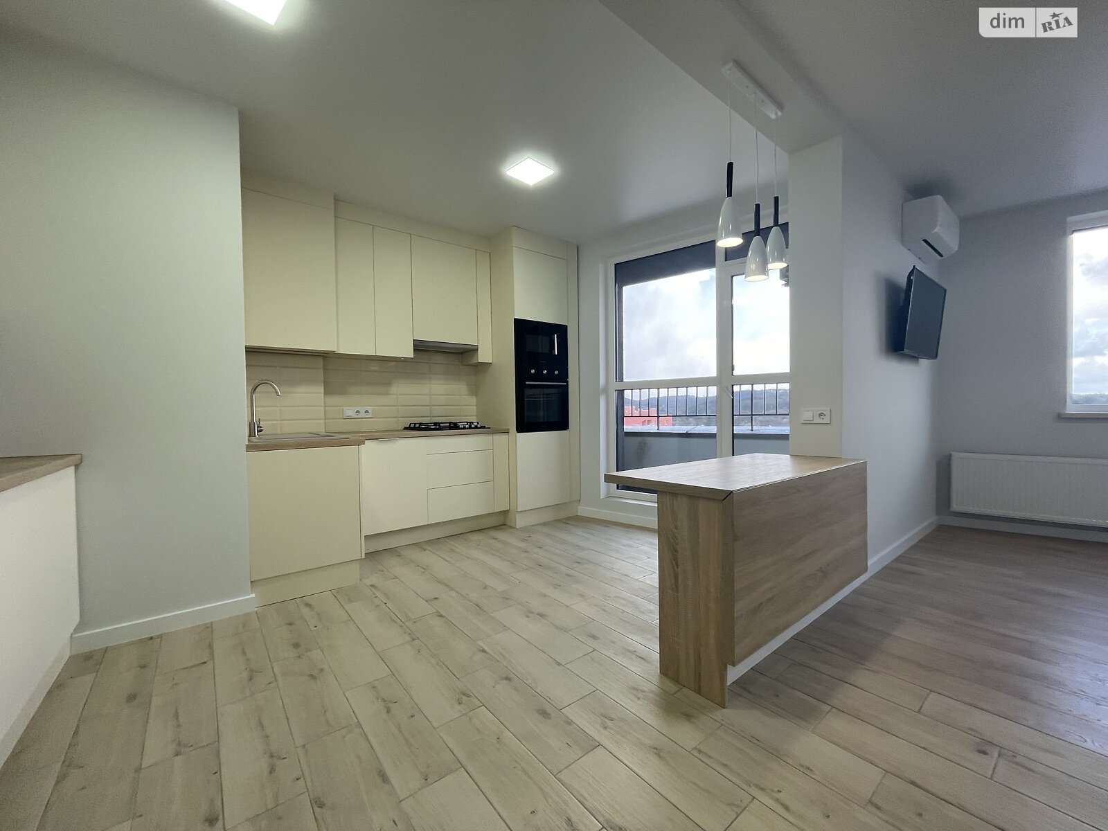 двухкомнатная квартира в Львове, район Шевченковский, на ул. Варшавская 201 в аренду на долгий срок помесячно фото 1 двухкомнатная квартира в Львове, район Шевченковский, на ул. Варшавская 201 в аренду на долгий срок помесячно фото 1