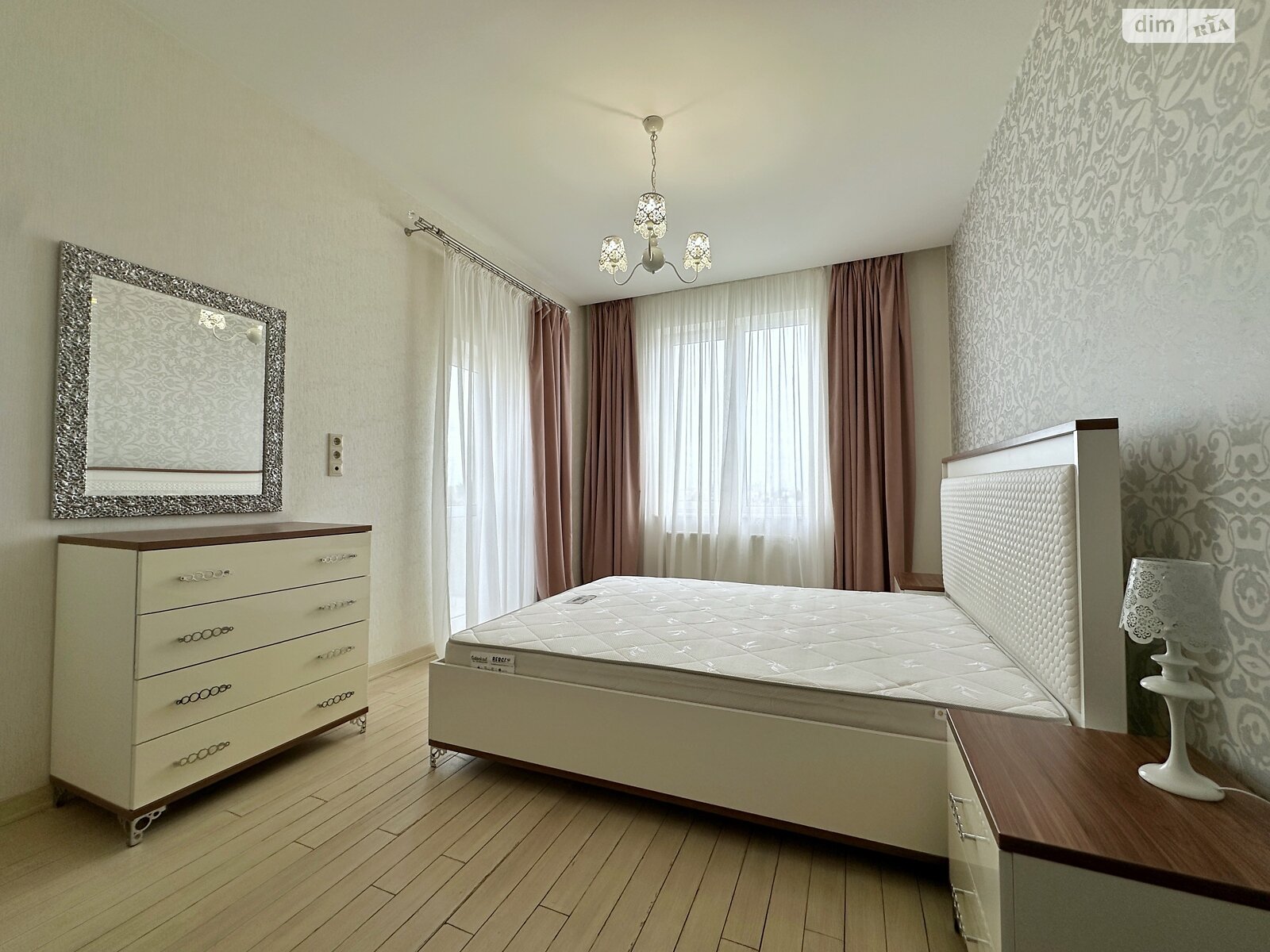 двухкомнатная квартира в Львове, район Сигновка, на ул. Караджича 29А в аренду на долгий срок помесячно фото 1 двухкомнатная квартира в Львове, район Сигновка, на ул. Караджича 29А в аренду на долгий срок помесячно фото 1