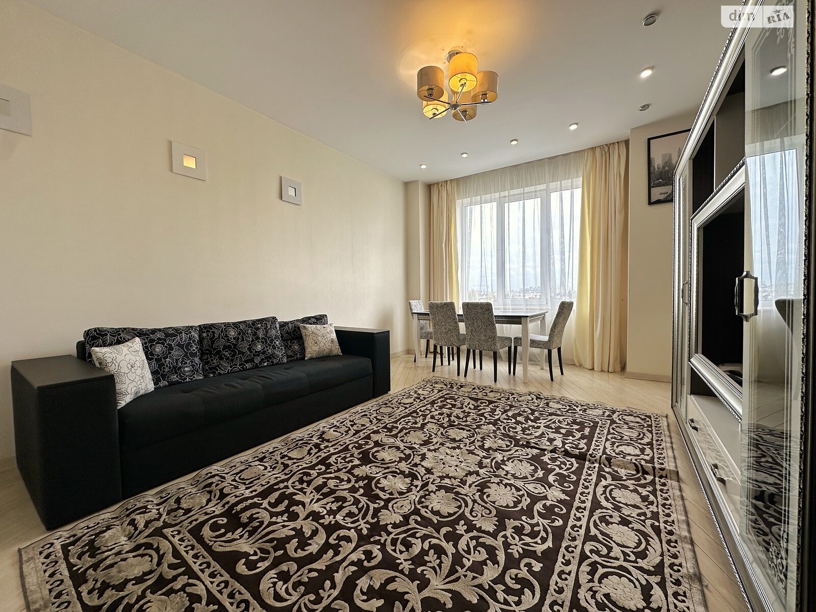 двухкомнатная квартира в Львове, район Сигновка, на ул. Караджича 29А в аренду на долгий срок помесячно фото 1 двухкомнатная квартира в Львове, район Сигновка, на ул. Караджича 29А в аренду на долгий срок помесячно фото 1