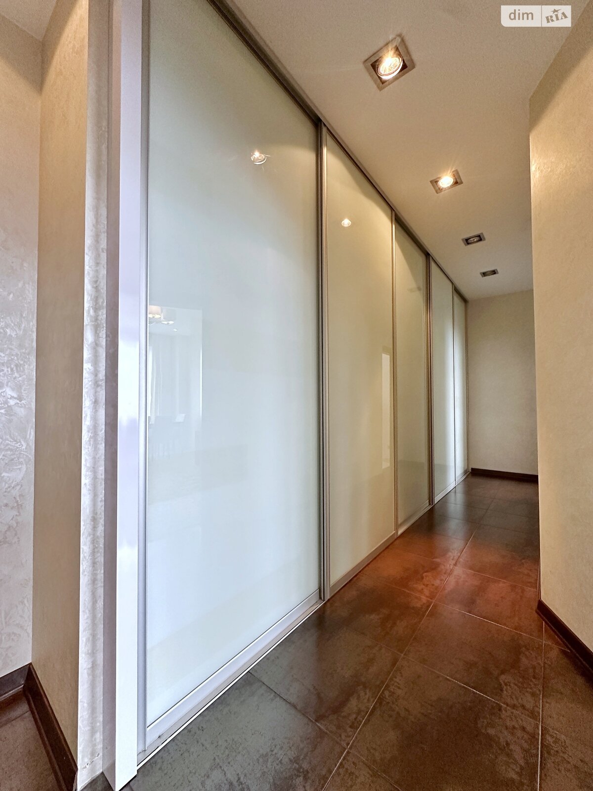 двухкомнатная квартира в Львове, район Сигновка, на ул. Караджича 29А в аренду на долгий срок помесячно фото 1 двухкомнатная квартира в Львове, район Сигновка, на ул. Караджича 29А в аренду на долгий срок помесячно фото 1