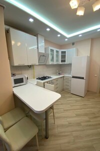 однокімнатна квартира в Львові, район Сигнівка, на вул. Мікльоша Карла в довготривалу оренду помісячно фото 2