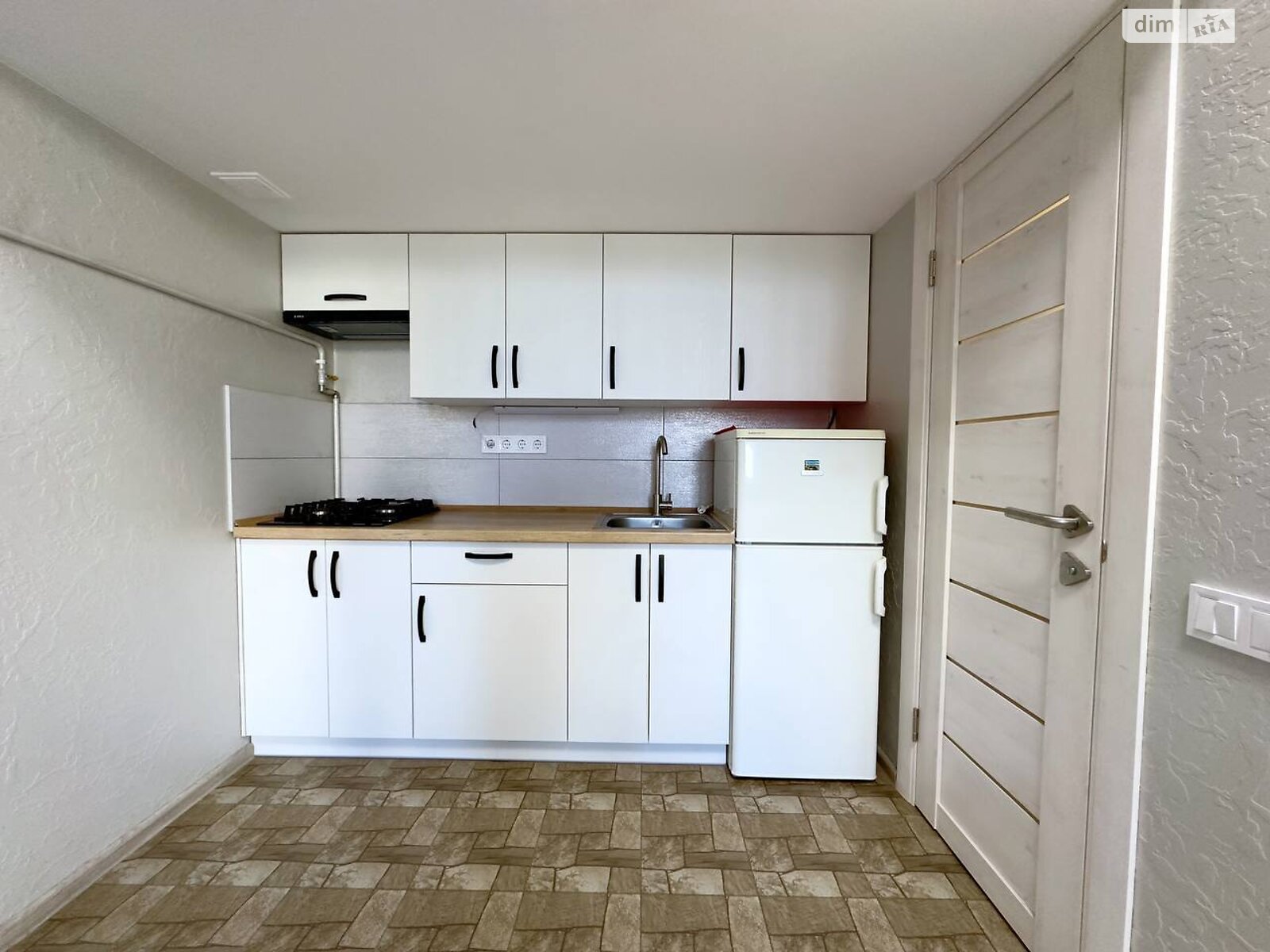 однокомнатная квартира в Львове, район Снопков, на ул. Архипенко Александра 8 в аренду на долгий срок помесячно фото 1 однокомнатная квартира в Львове, район Снопков, на ул. Архипенко Александра 8 в аренду на долгий срок помесячно фото 1