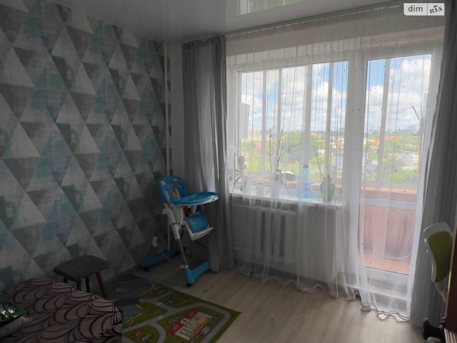 трикімнатна квартира в Львові, район Сихів, на вул. Чукаріна 30 в довготривалу оренду помісячно фото 1 трикімнатна квартира в Львові, район Сихів, на вул. Чукаріна 30 в довготривалу оренду помісячно фото 1