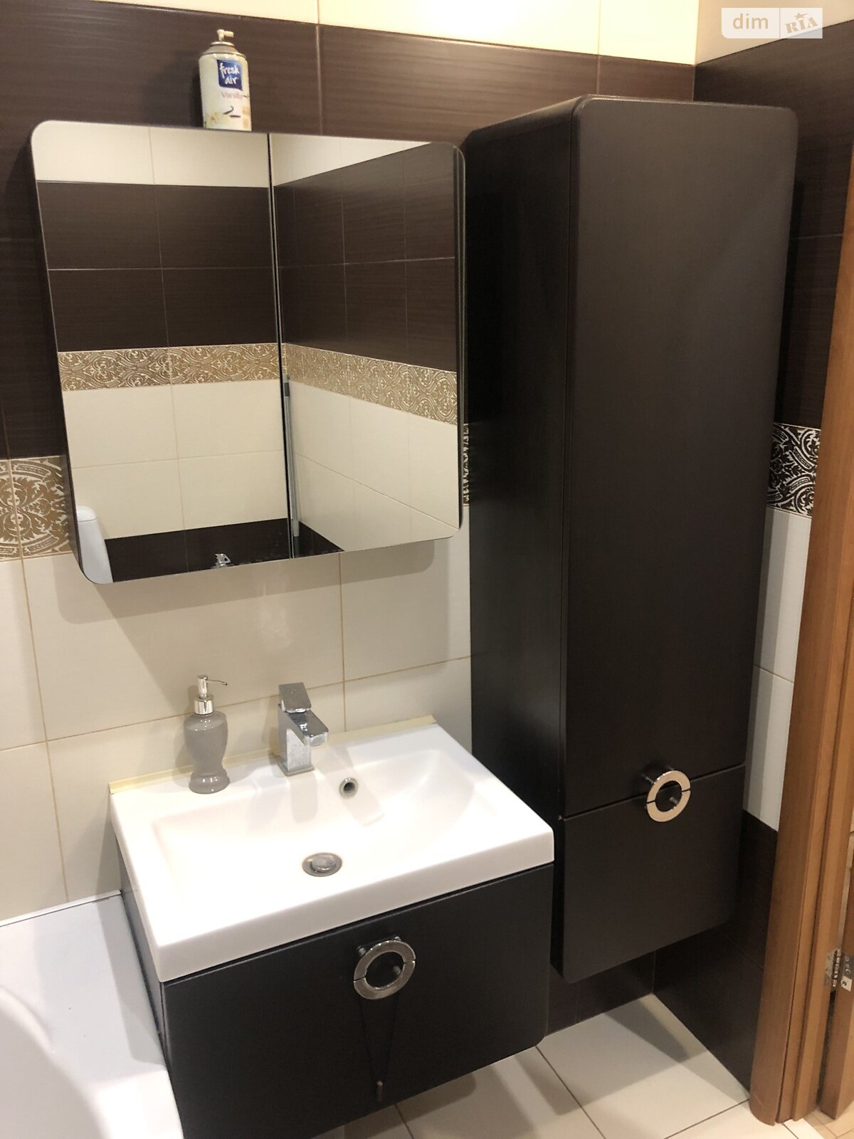 двокімнатна квартира в Львові, район Сихів, на вул. Довженка Олександра в довготривалу оренду помісячно фото 1