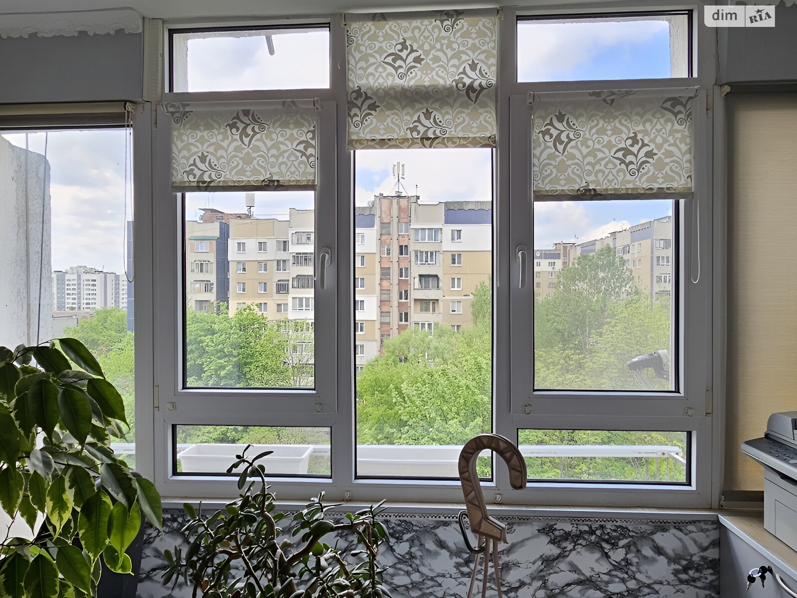 трикімнатна квартира в Львові, район Сихів, на вул. Коломийська в довготривалу оренду помісячно фото 1 трикімнатна квартира в Львові, район Сихів, на вул. Коломийська в довготривалу оренду помісячно фото 1