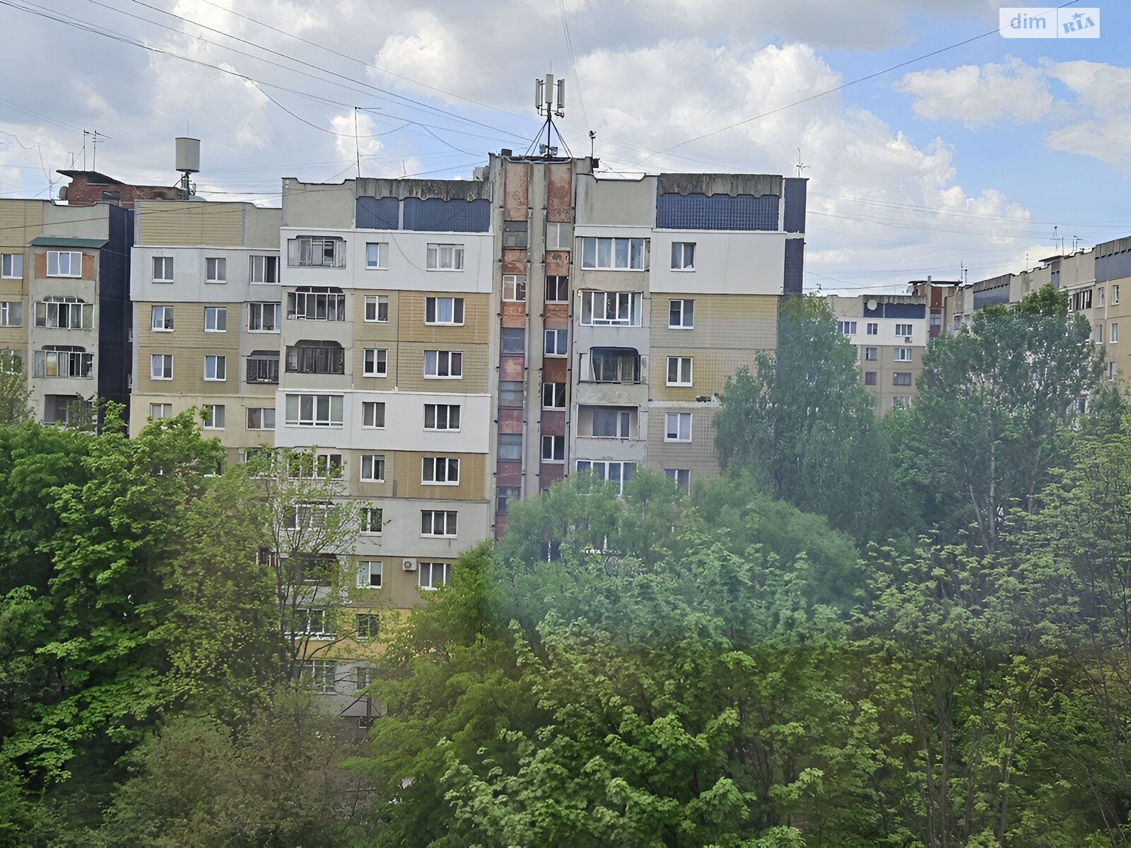 трикімнатна квартира в Львові, район Сихів, на вул. Коломийська в довготривалу оренду помісячно фото 1 трикімнатна квартира в Львові, район Сихів, на вул. Коломийська в довготривалу оренду помісячно фото 1