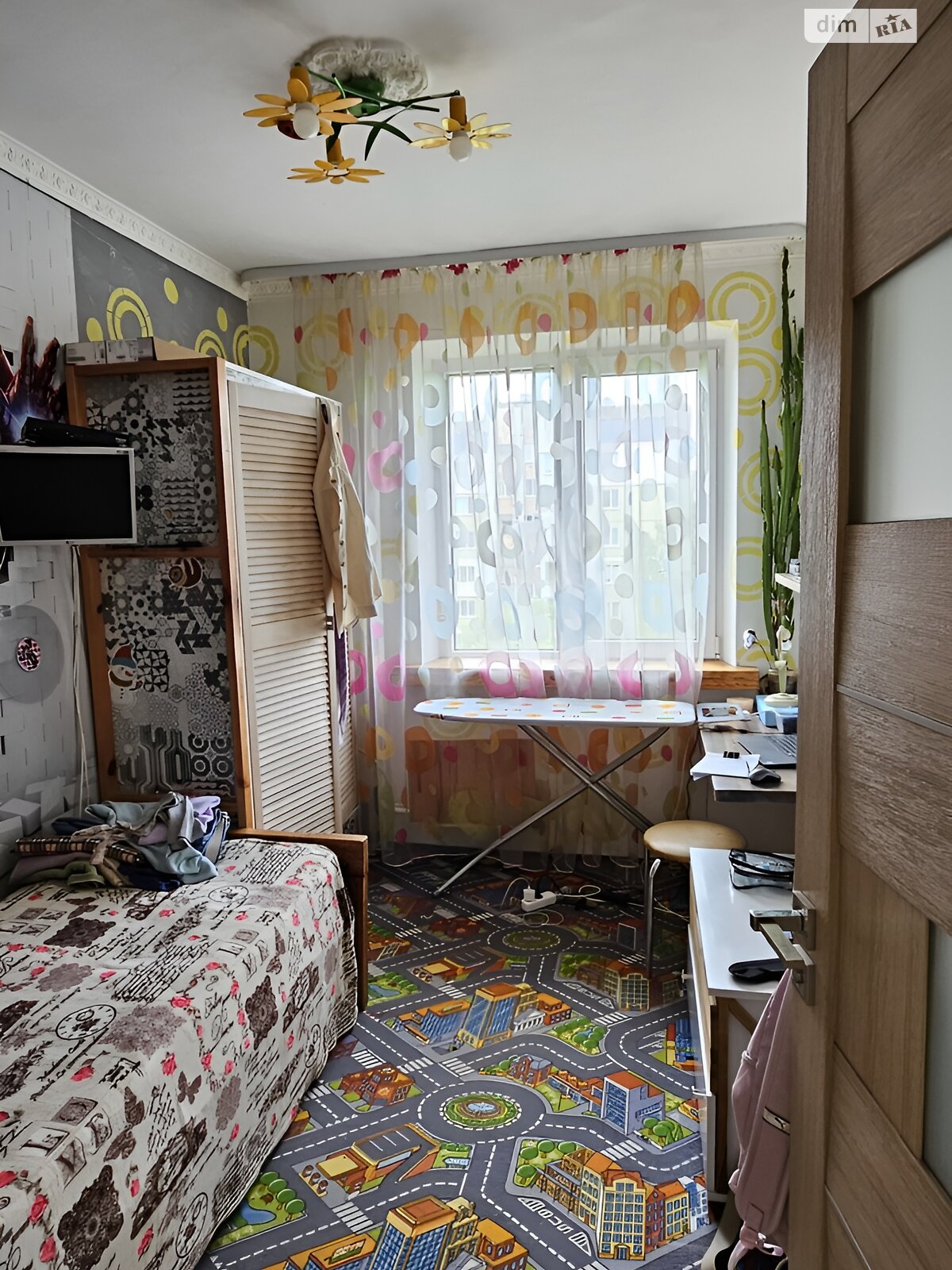 трикімнатна квартира в Львові, район Сихів, на вул. Коломийська в довготривалу оренду помісячно фото 1 трикімнатна квартира в Львові, район Сихів, на вул. Коломийська в довготривалу оренду помісячно фото 1