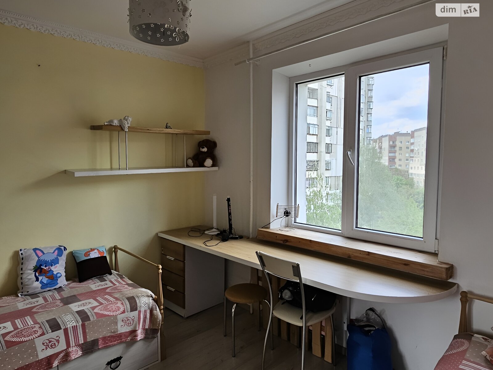 трикімнатна квартира в Львові, район Сихів, на вул. Коломийська в довготривалу оренду помісячно фото 1 трикімнатна квартира в Львові, район Сихів, на вул. Коломийська в довготривалу оренду помісячно фото 1