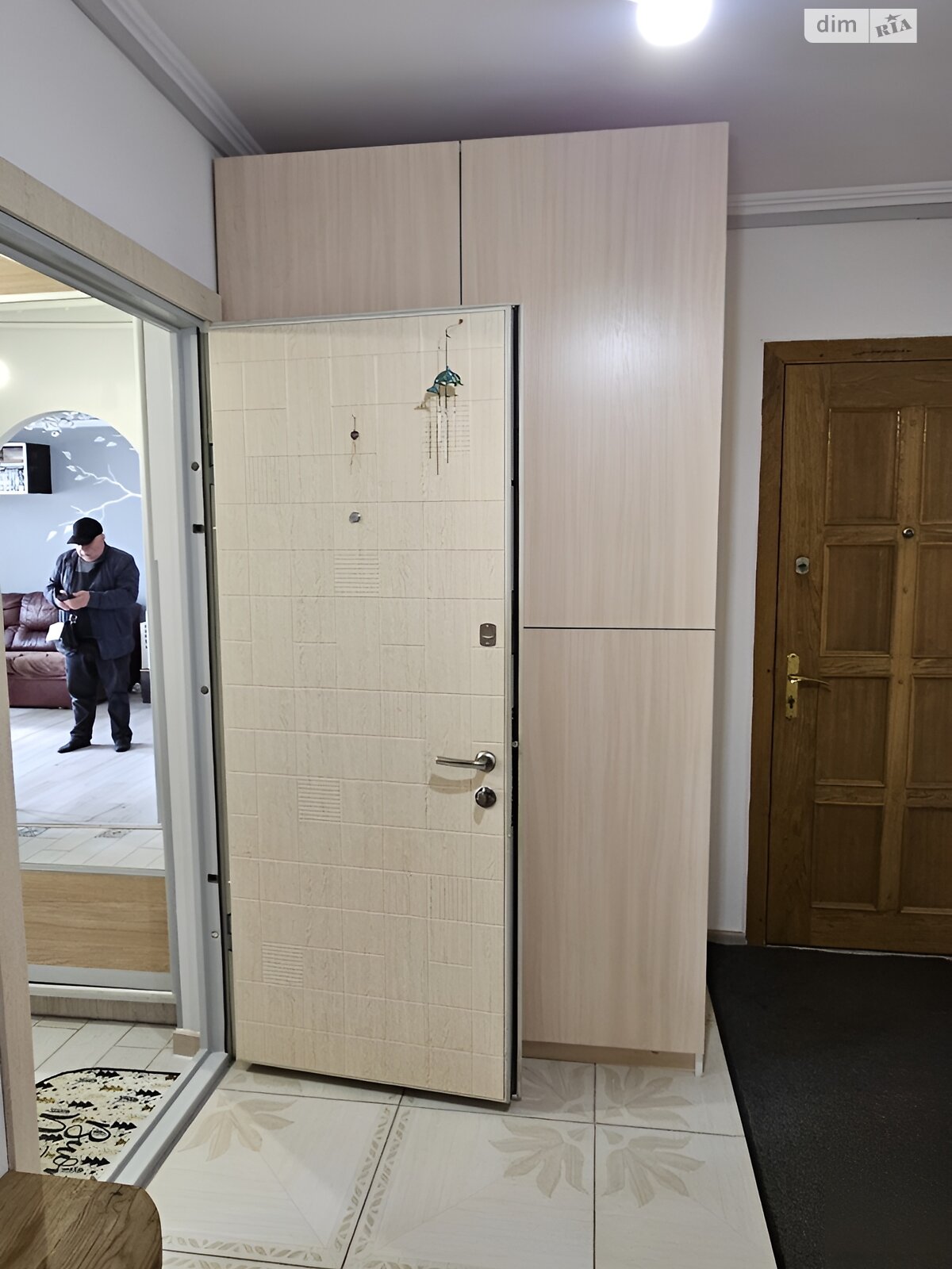 трехкомнатная квартира в Львове, район Сыховский, на ул. Коломийская в аренду на долгий срок помесячно фото 1 трехкомнатная квартира в Львове, район Сыховский, на ул. Коломийская в аренду на долгий срок помесячно фото 1
