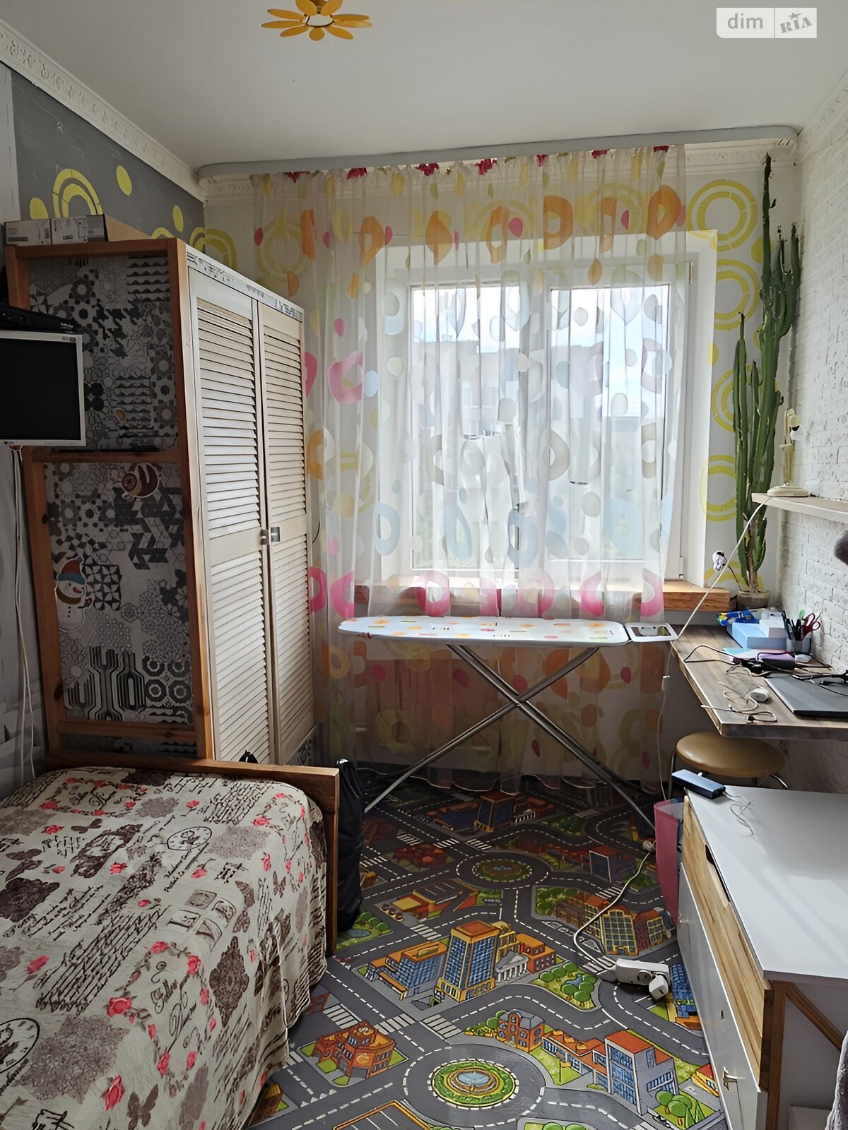 трехкомнатная квартира в Львове, район Сыховский, на ул. Коломийская в аренду на долгий срок помесячно фото 1 трехкомнатная квартира в Львове, район Сыховский, на ул. Коломийская в аренду на долгий срок помесячно фото 1