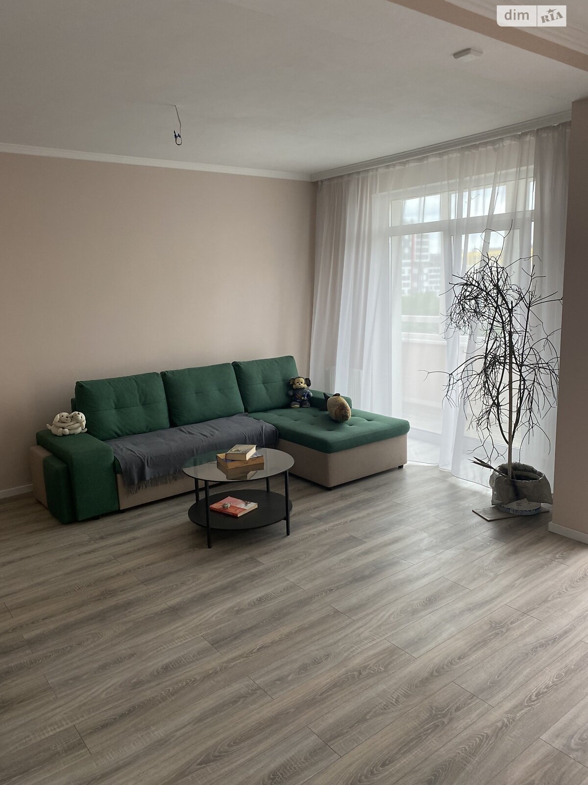 трикімнатна квартира в Львові, район Сихів, на вул. Зелена в довготривалу оренду помісячно фото 1