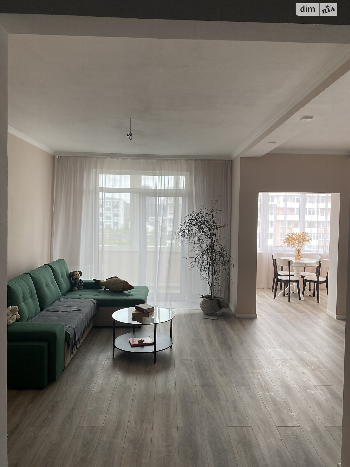 трикімнатна квартира в Львові, район Сихів, на вул. Зелена в довготривалу оренду помісячно фото 1