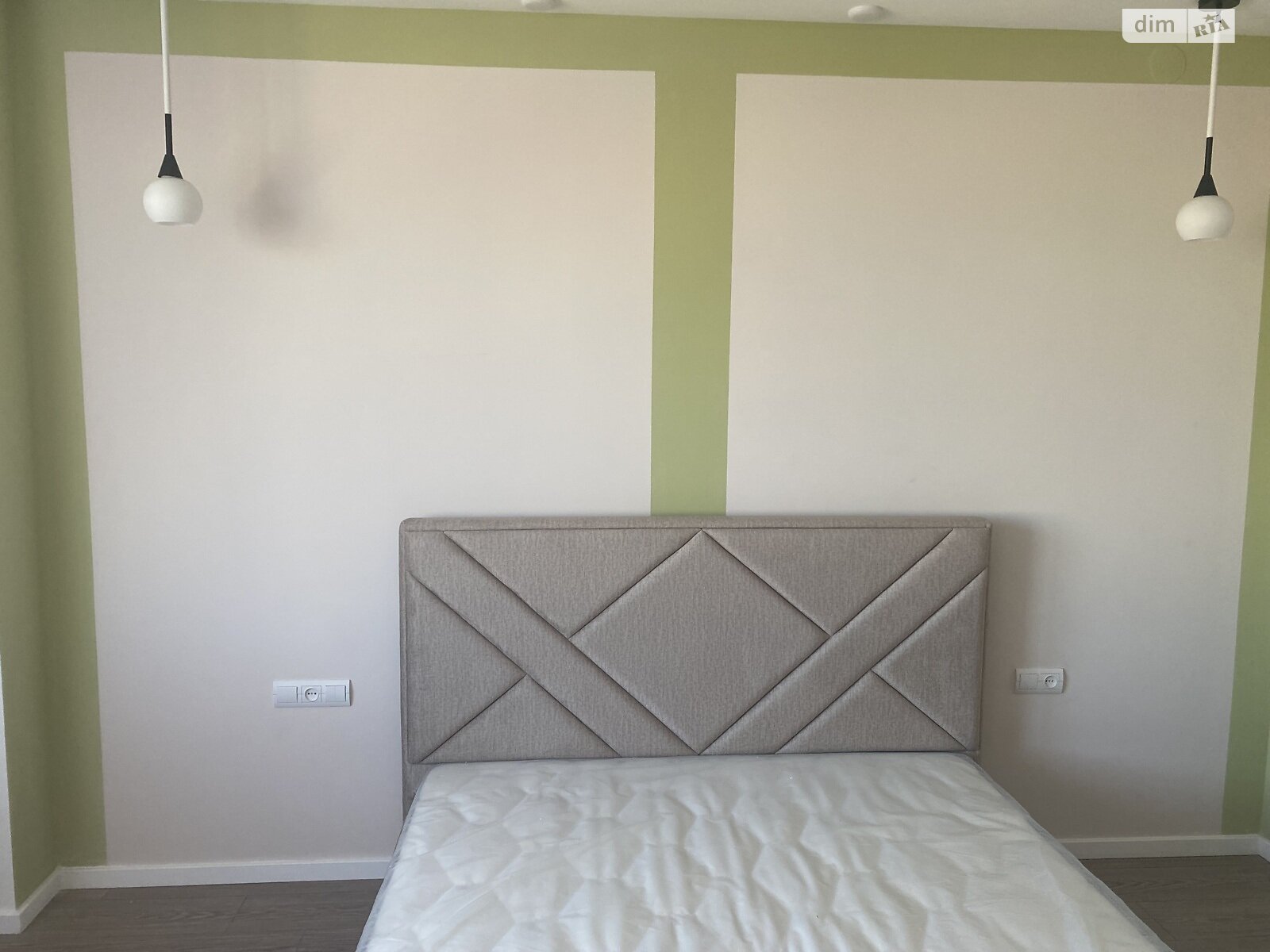 трикімнатна квартира в Львові, район Сихів, на вул. Зелена в довготривалу оренду помісячно фото 1