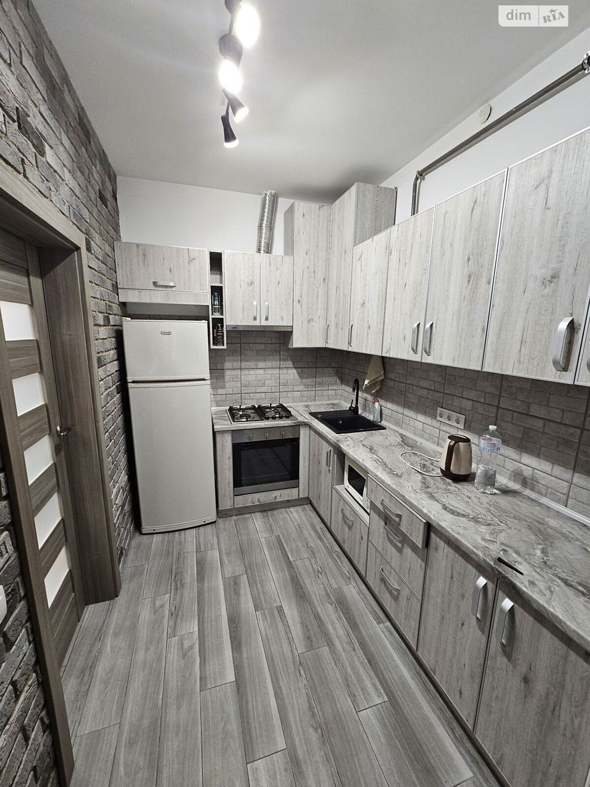 однокімнатна квартира в Львові, район Сихів, на вул. Зелена 269М в довготривалу оренду помісячно фото 1