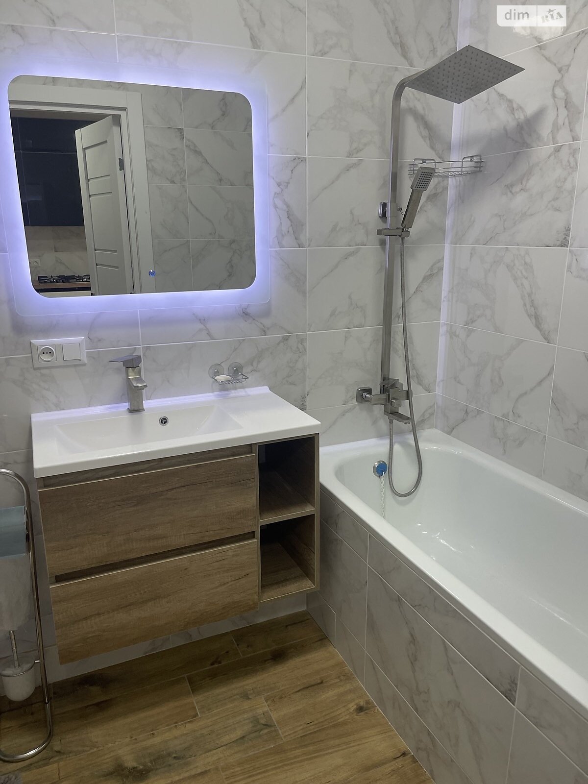 однокімнатна квартира в Львові, район Сихів, на вул. Зелена в довготривалу оренду помісячно фото 1