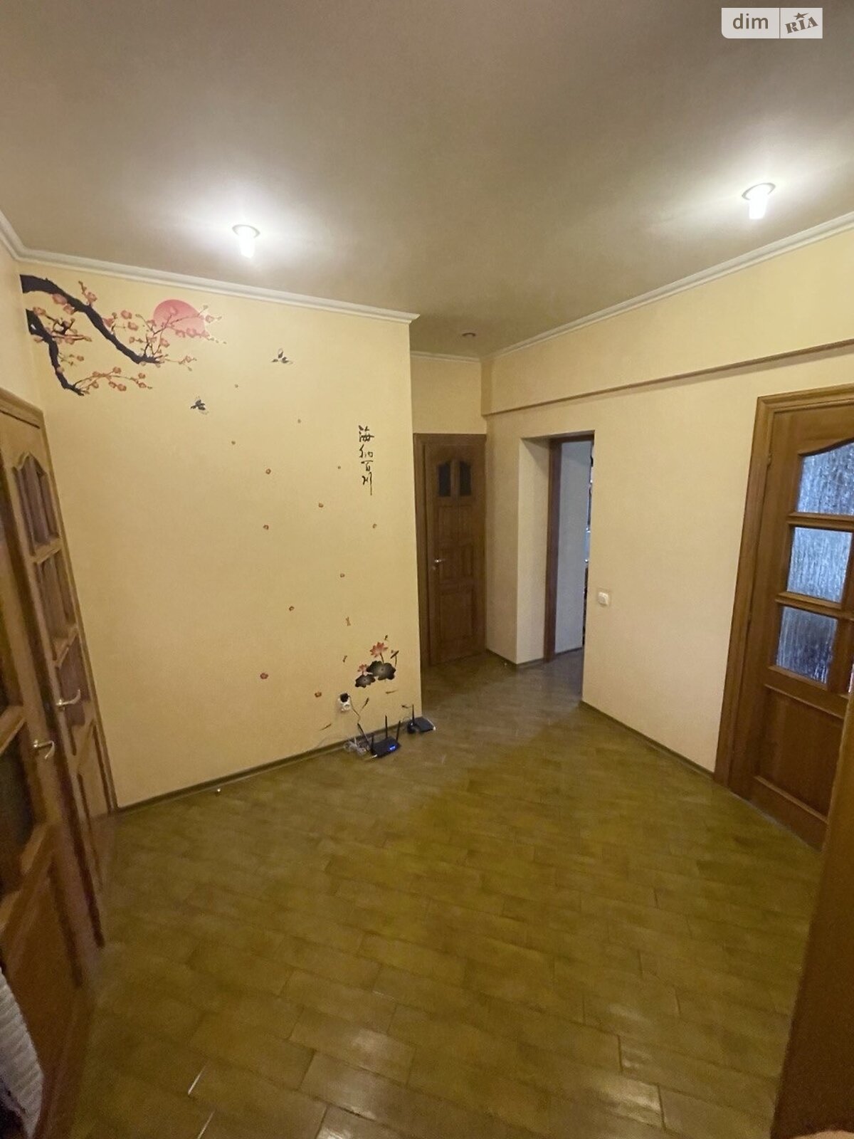 трехкомнатная квартира в Львове, район Сыховский, на ул. Михаила Драгана 13 в аренду на долгий срок помесячно фото 1