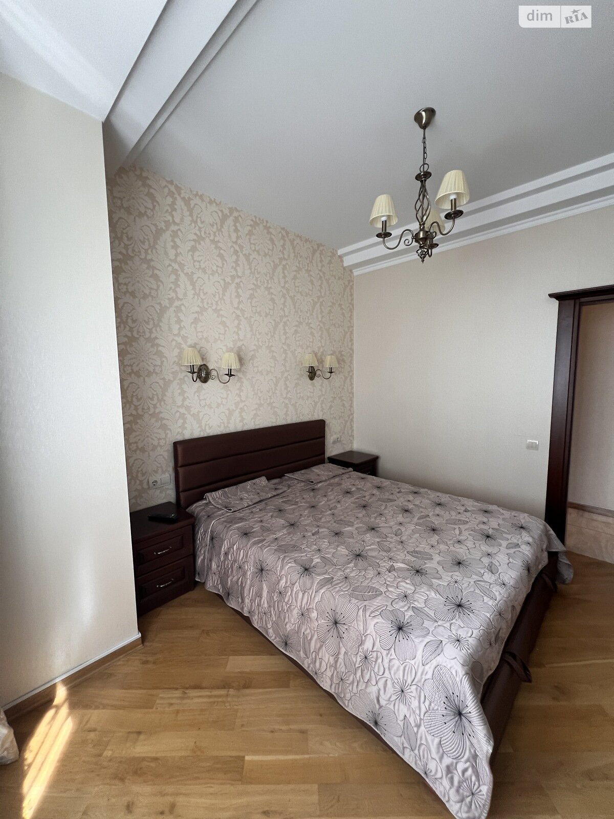 трикімнатна квартира в Львові, район Сихівський, на вул. Лісна 50А, кв. 15 в довготривалу оренду помісячно фото 1 трикімнатна квартира в Львові, район Сихівський, на вул. Лісна 50А, кв. 15 в довготривалу оренду помісячно фото 1