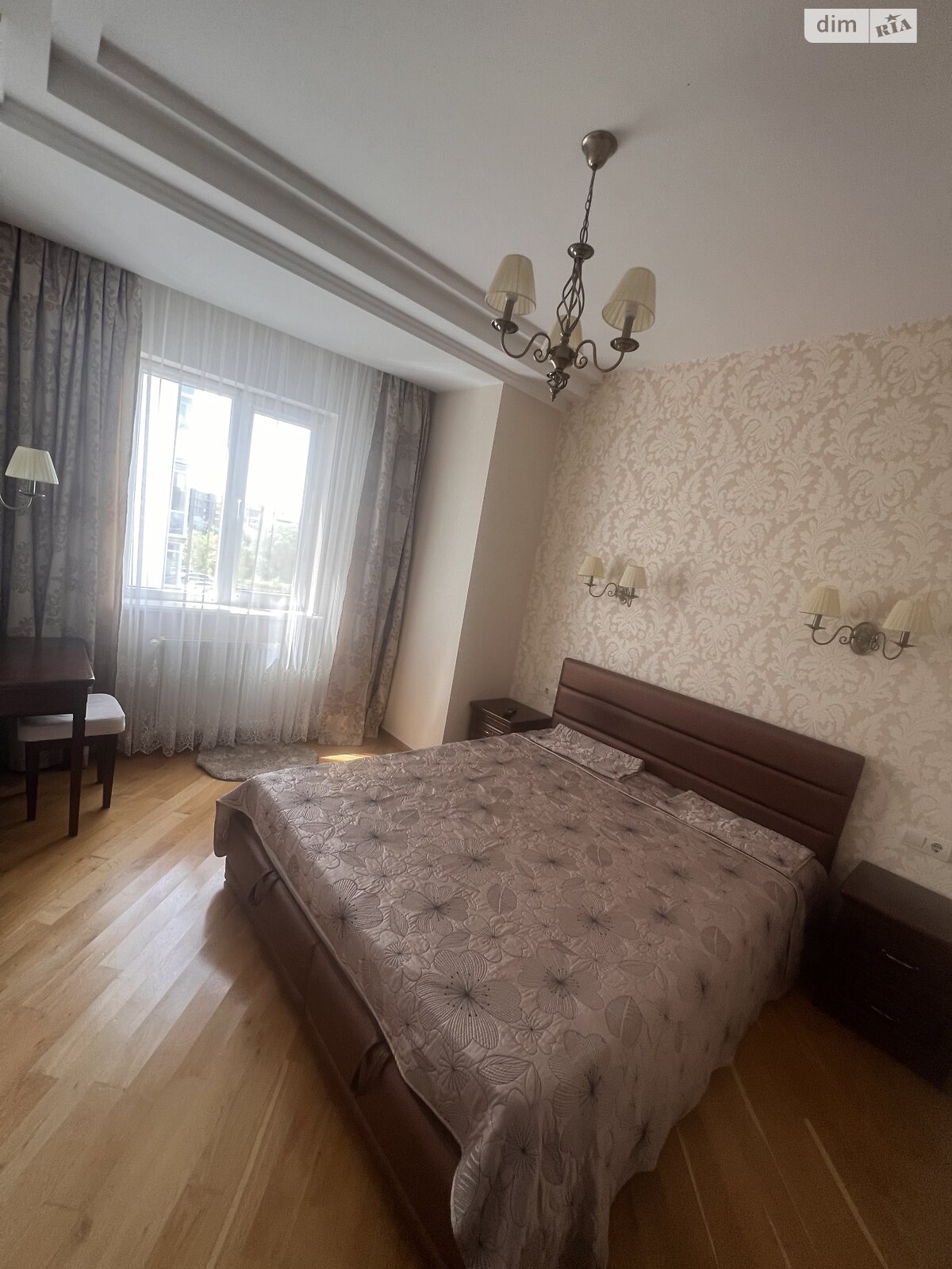 трикімнатна квартира в Львові, район Сихівський, на вул. Лісна 50А, кв. 15 в довготривалу оренду помісячно фото 1 трикімнатна квартира в Львові, район Сихівський, на вул. Лісна 50А, кв. 15 в довготривалу оренду помісячно фото 1