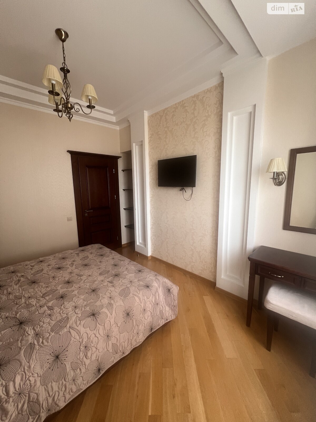 трикімнатна квартира в Львові, район Сихівський, на вул. Лісна 50А, кв. 15 в довготривалу оренду помісячно фото 1 трикімнатна квартира в Львові, район Сихівський, на вул. Лісна 50А, кв. 15 в довготривалу оренду помісячно фото 1