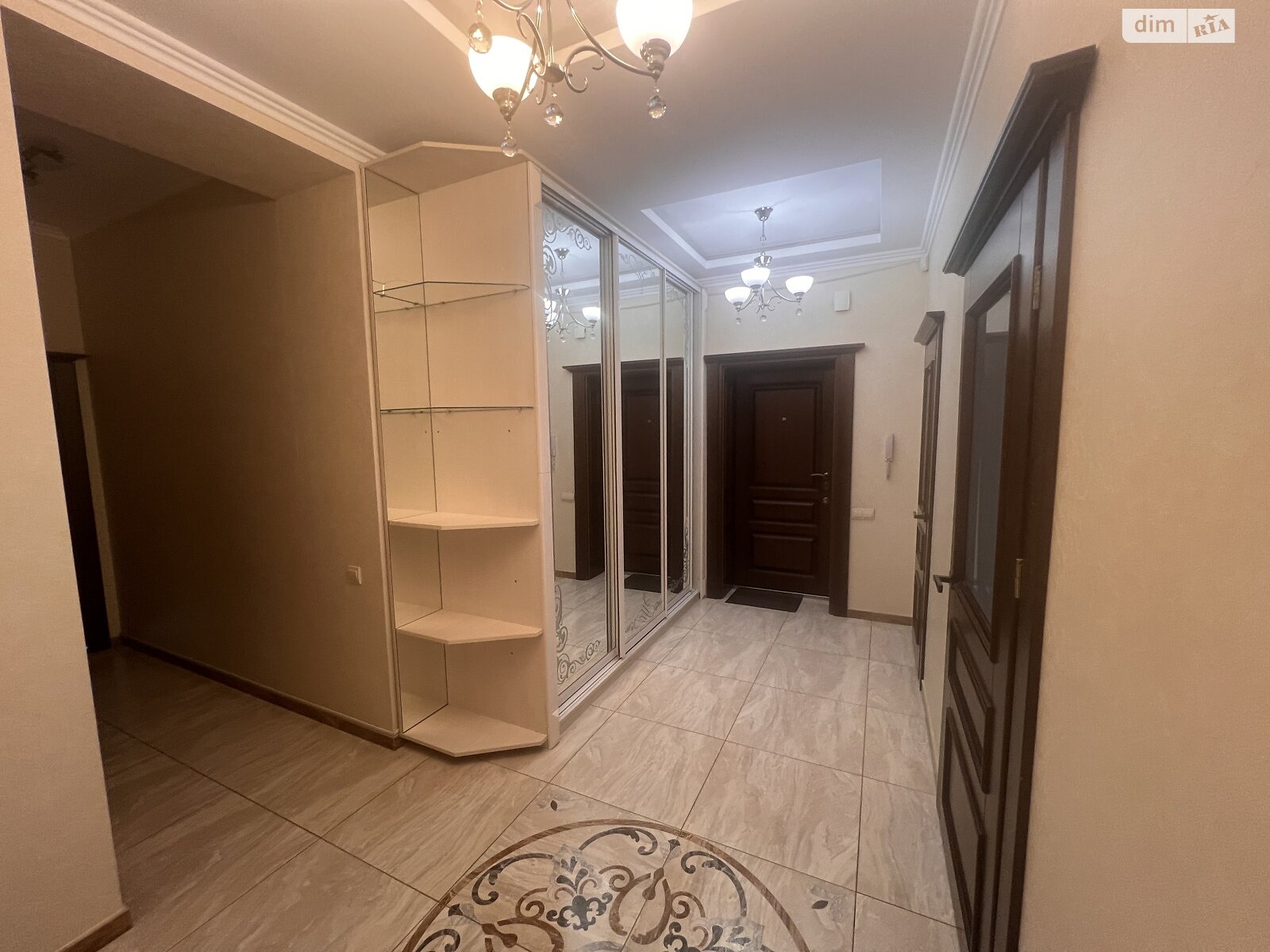 трикімнатна квартира в Львові, район Сихівський, на вул. Лісна 50А, кв. 15 в довготривалу оренду помісячно фото 1 трикімнатна квартира в Львові, район Сихівський, на вул. Лісна 50А, кв. 15 в довготривалу оренду помісячно фото 1