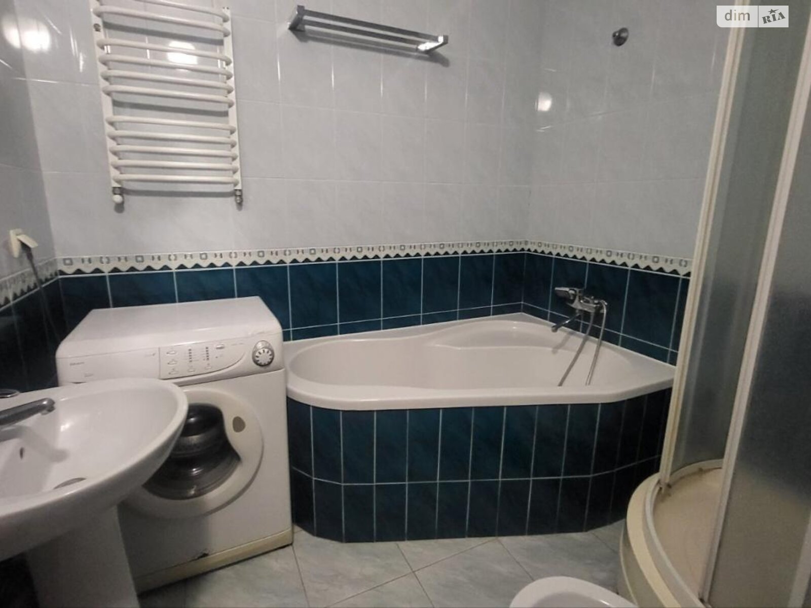 трехкомнатная квартира в Львове, район Санта Барбара, на ул. Михаила Драгана 15А в аренду на долгий срок помесячно фото 1 трехкомнатная квартира в Львове, район Санта Барбара, на ул. Михаила Драгана 15А в аренду на долгий срок помесячно фото 1