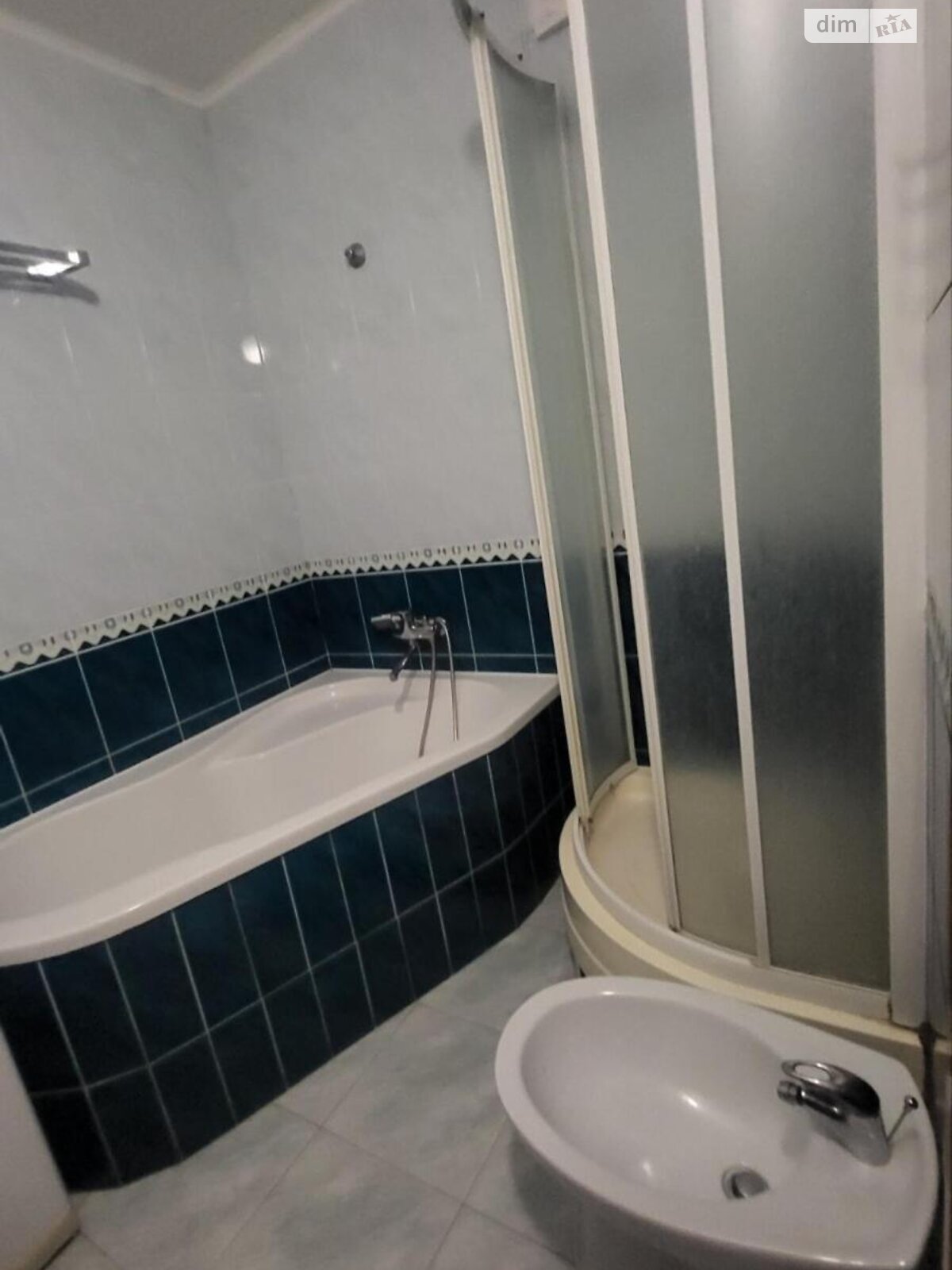 трехкомнатная квартира в Львове, район Санта Барбара, на ул. Михаила Драгана 15А в аренду на долгий срок помесячно фото 1 трехкомнатная квартира в Львове, район Санта Барбара, на ул. Михаила Драгана 15А в аренду на долгий срок помесячно фото 1