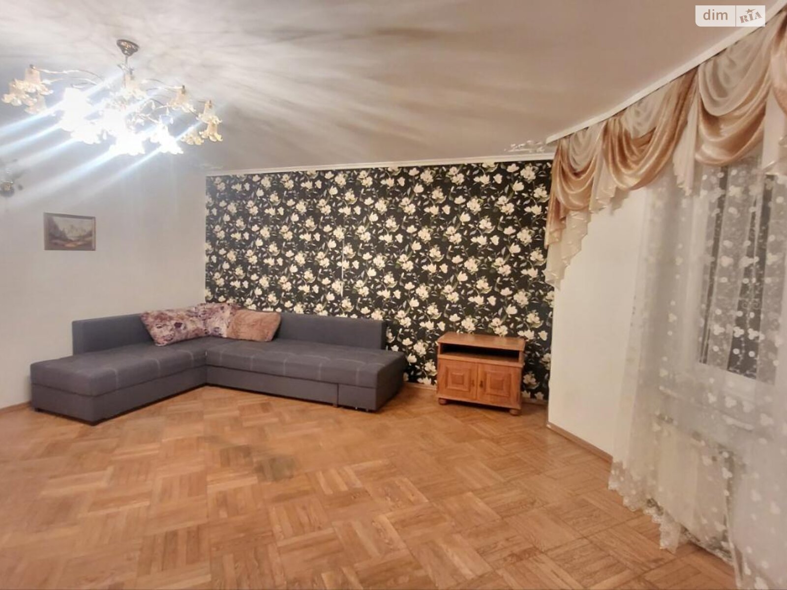 трехкомнатная квартира в Львове, район Санта Барбара, на ул. Михаила Драгана 15А в аренду на долгий срок помесячно фото 1 трехкомнатная квартира в Львове, район Санта Барбара, на ул. Михаила Драгана 15А в аренду на долгий срок помесячно фото 1