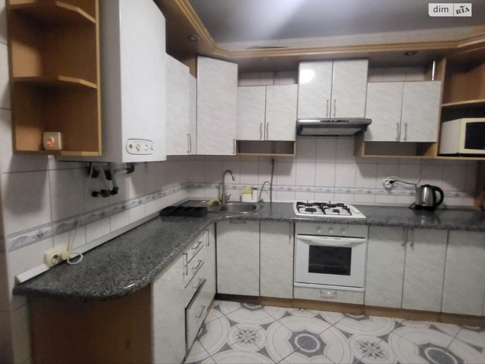 трехкомнатная квартира в Львове, район Санта Барбара, на ул. Михаила Драгана 15А в аренду на долгий срок помесячно фото 1 трехкомнатная квартира в Львове, район Санта Барбара, на ул. Михаила Драгана 15А в аренду на долгий срок помесячно фото 1