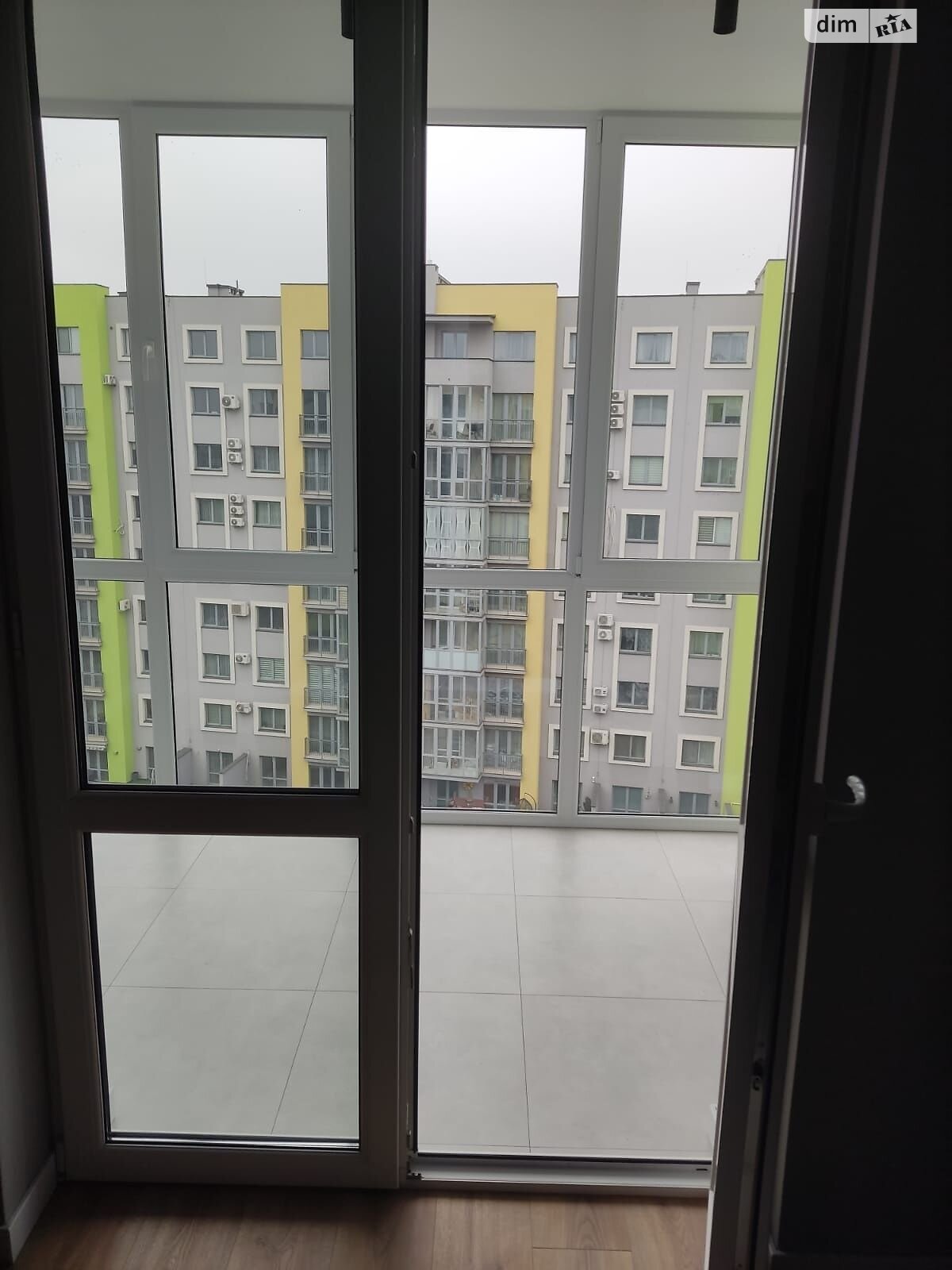 пятикомнатная квартира в Львове, район Сыховский, на ул. Венгерская в аренду на долгий срок помесячно фото 1