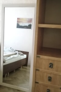 двокімнатна квартира в Львові, район Центр, на вул. Дорошенка Петра 35 в довготривалу оренду помісячно фото 2