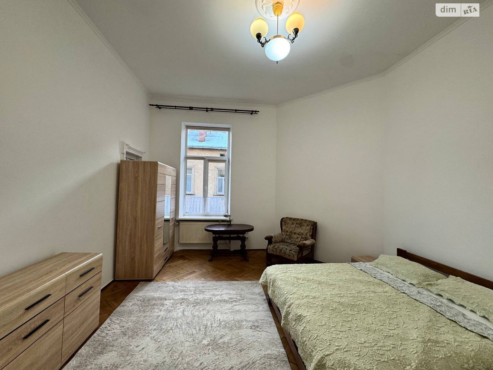 двухкомнатная квартира в Львове, район Центр, на ул. Дорошенко Петра 42 в аренду на долгий срок помесячно фото 1