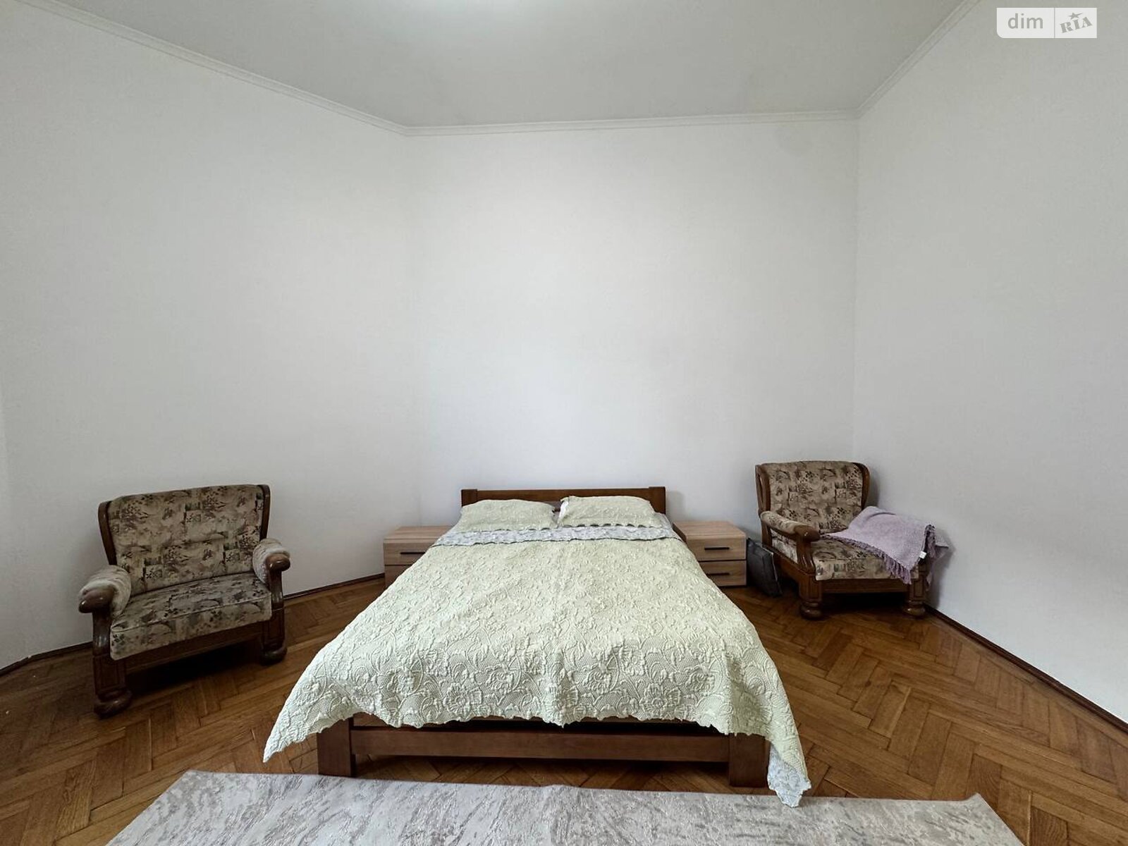 двухкомнатная квартира в Львове, район Центр, на ул. Дорошенко Петра 42 в аренду на долгий срок помесячно фото 1