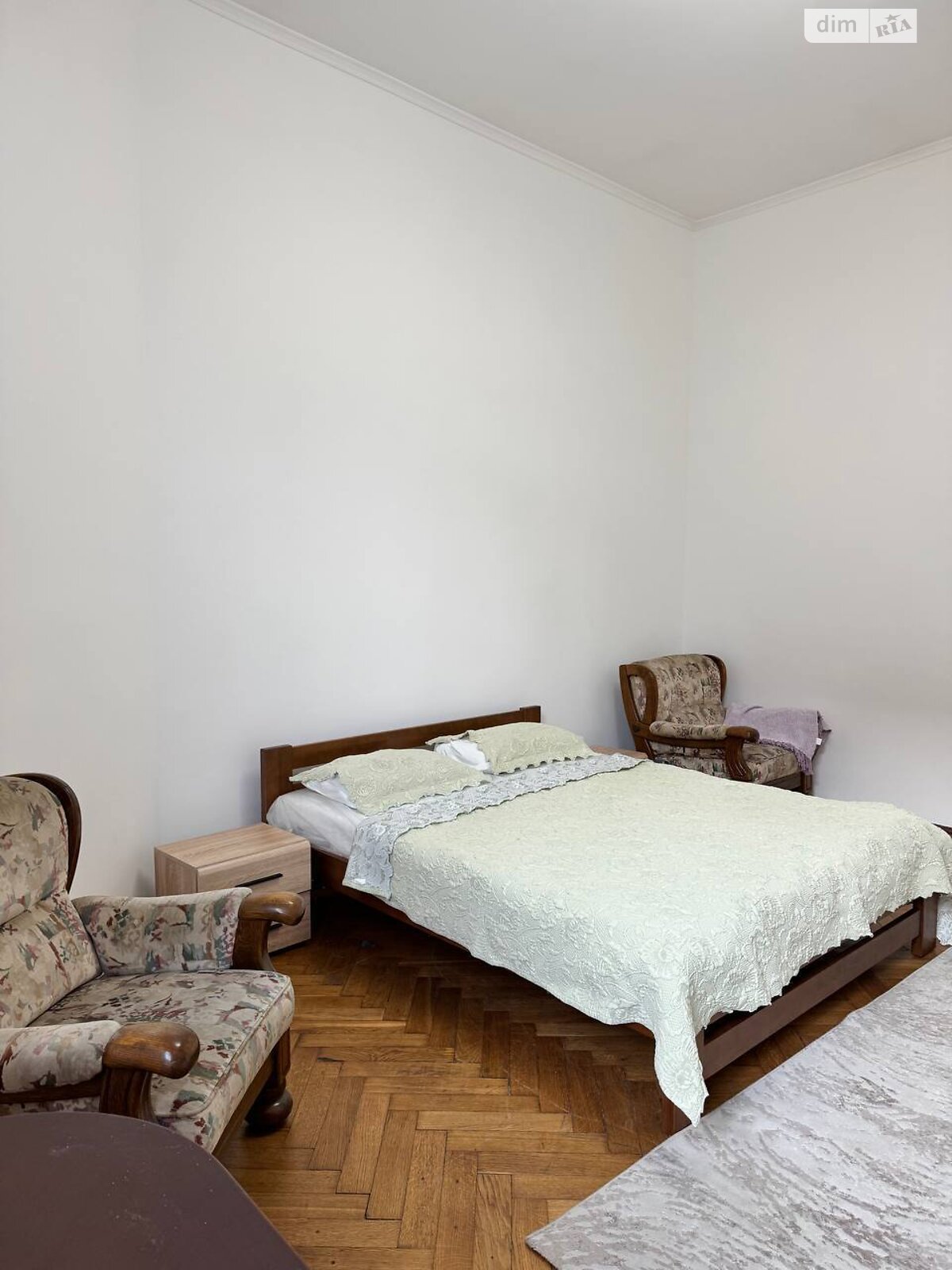 двухкомнатная квартира в Львове, район Центр, на ул. Дорошенко Петра 42 в аренду на долгий срок помесячно фото 1