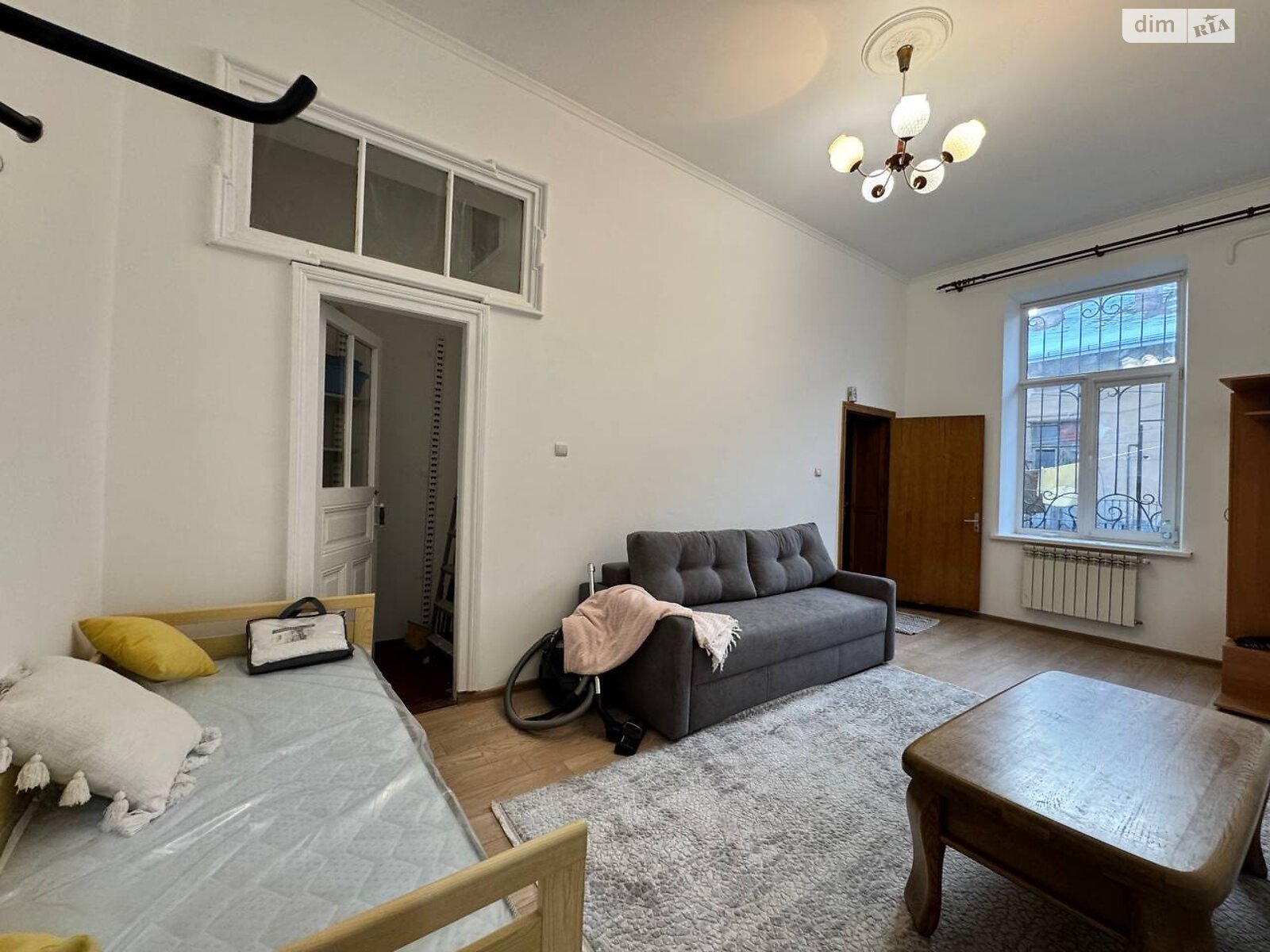 двухкомнатная квартира в Львове, район Центр, на ул. Дорошенко Петра 42 в аренду на долгий срок помесячно фото 1