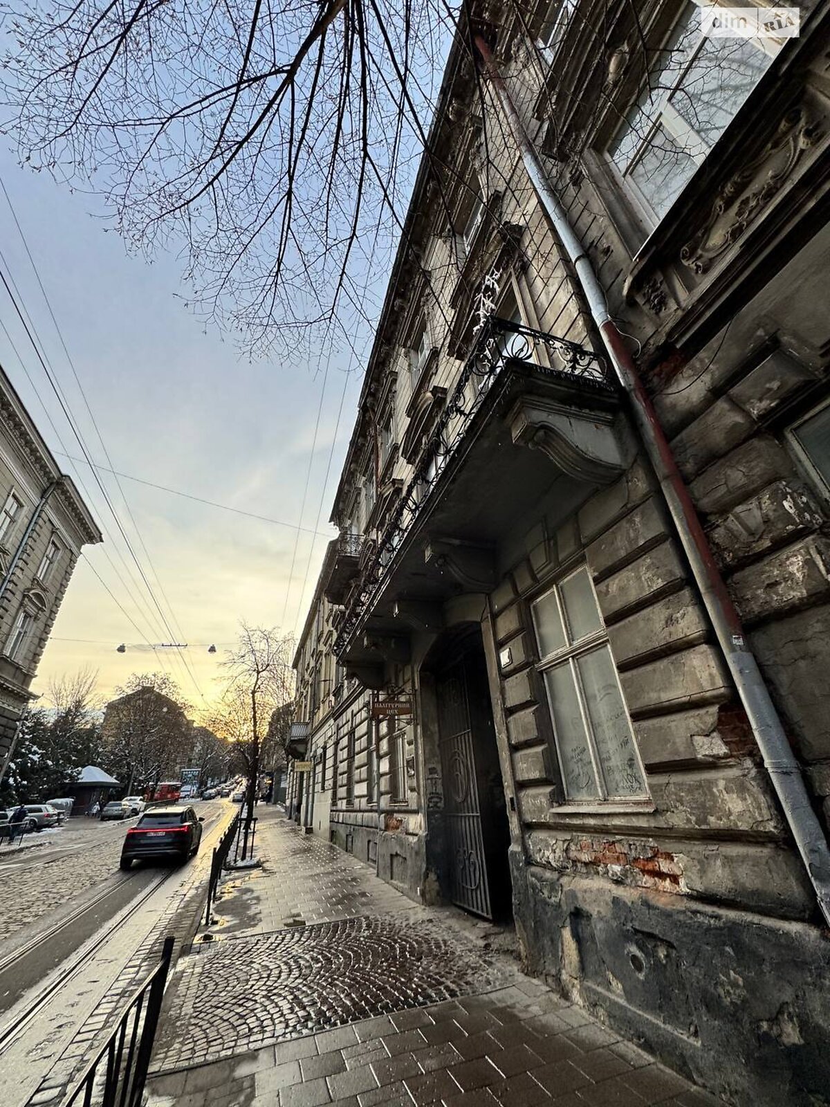 двухкомнатная квартира в Львове, район Центр, на ул. Дорошенко Петра 42 в аренду на долгий срок помесячно фото 1