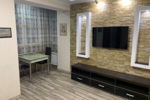 двокімнатна квартира в Львові, район Центр, на вул. Довбуша Олекси 1 в довготривалу оренду помісячно фото 2