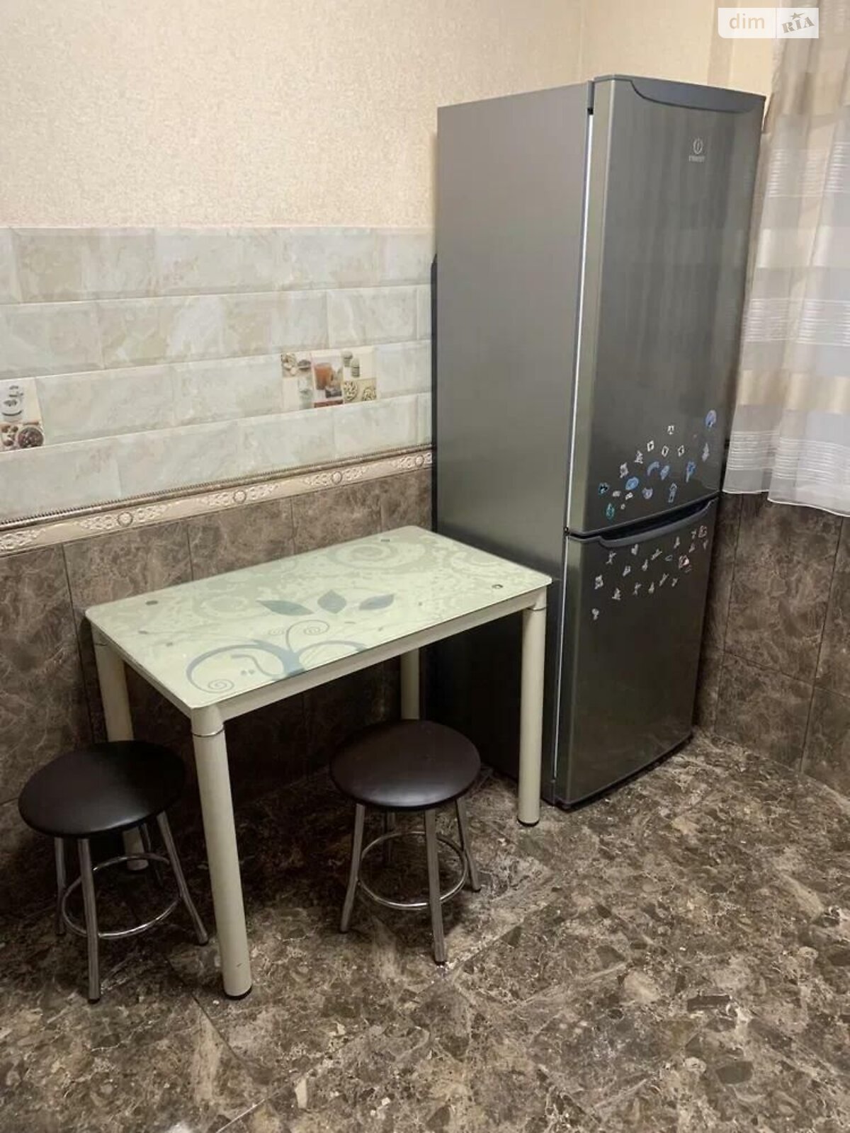 двокімнатна квартира в Львові, район Центр, на вул. Довбуша Олекси 1 в довготривалу оренду помісячно фото 1 двокімнатна квартира в Львові, район Центр, на вул. Довбуша Олекси 1 в довготривалу оренду помісячно фото 1